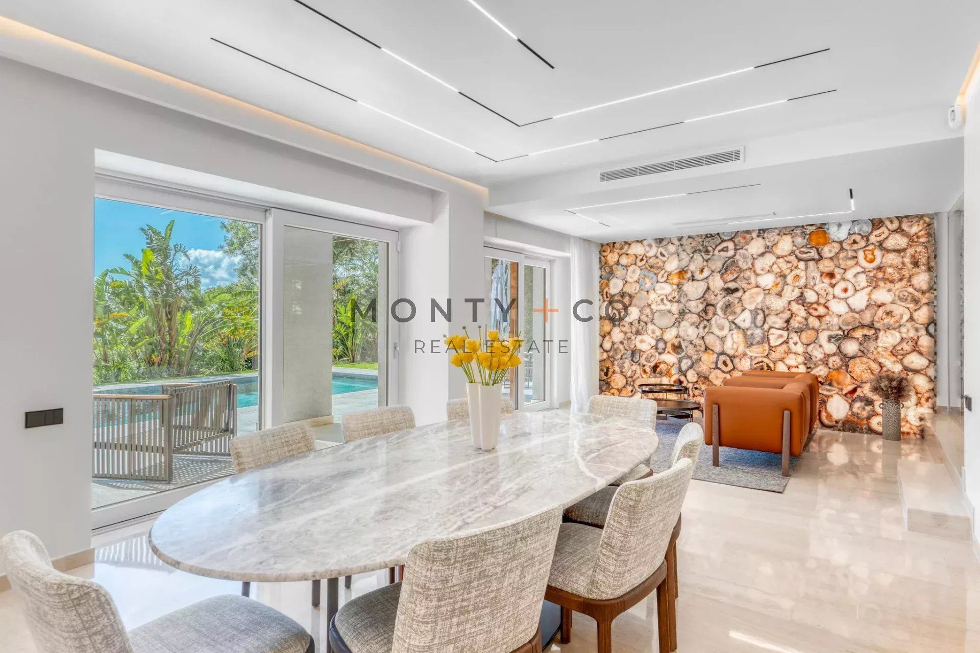 villa for sale on Saint-Jean-Cap-Ferrat (06230)