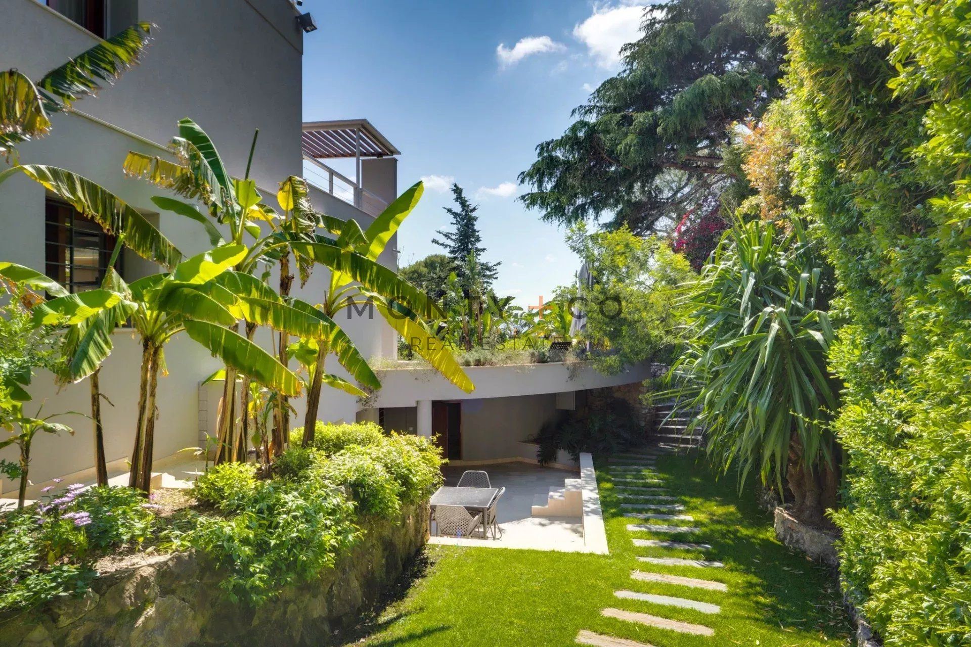 villa for sale on Saint-Jean-Cap-Ferrat (06230)