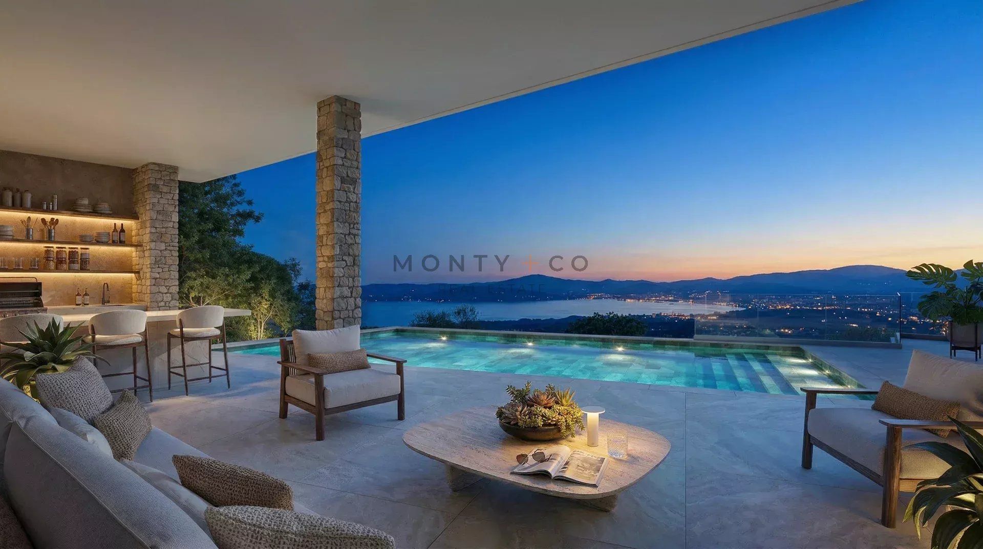 villa 6 Rooms for sale on Grimaud (83310)