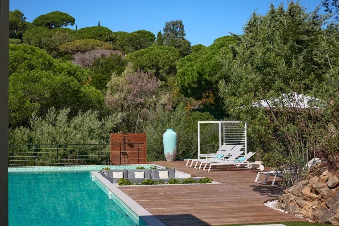 villa for seasonal rent on Ramatuelle (83350)