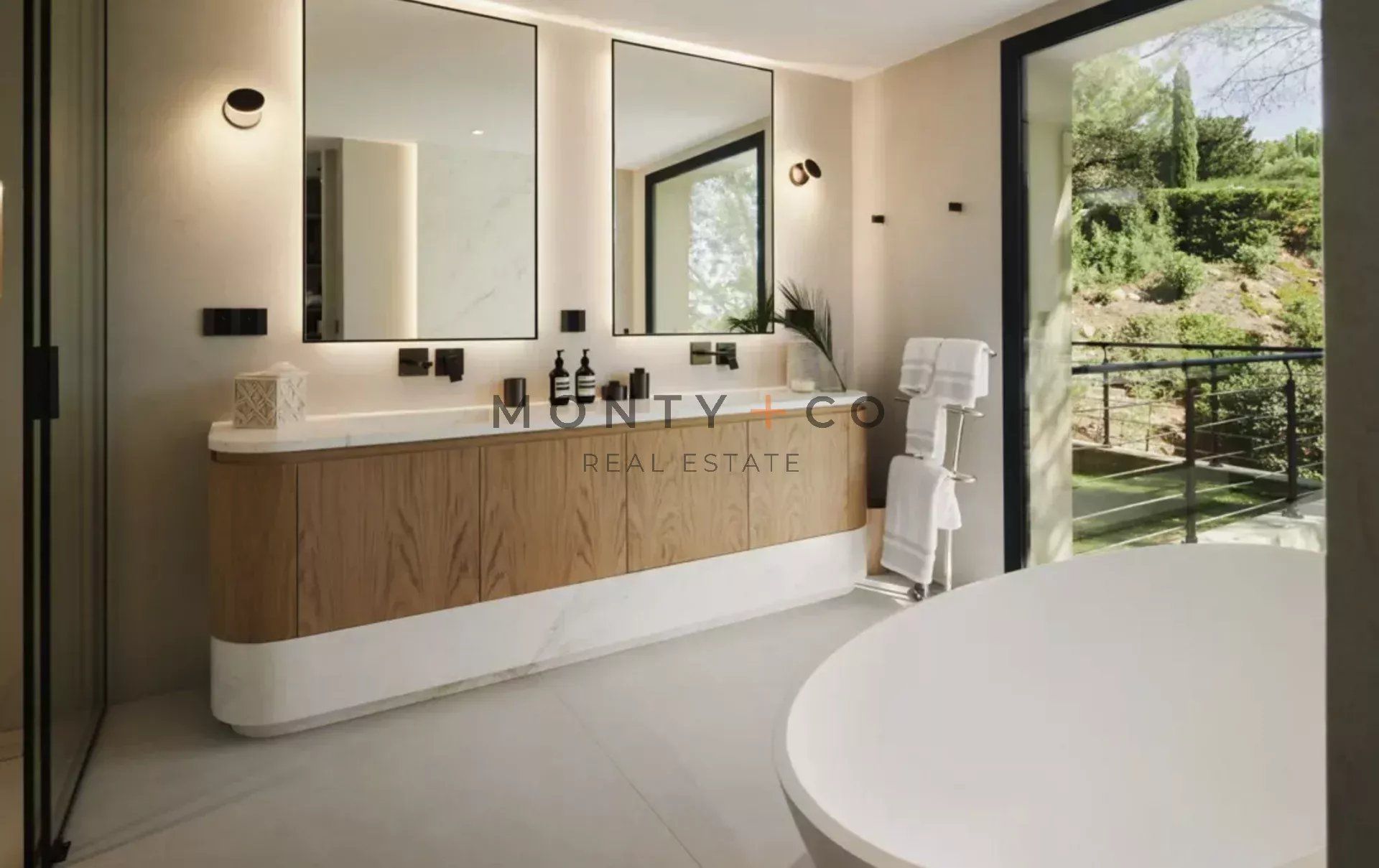 villa for seasonal rent on Ramatuelle (83350)