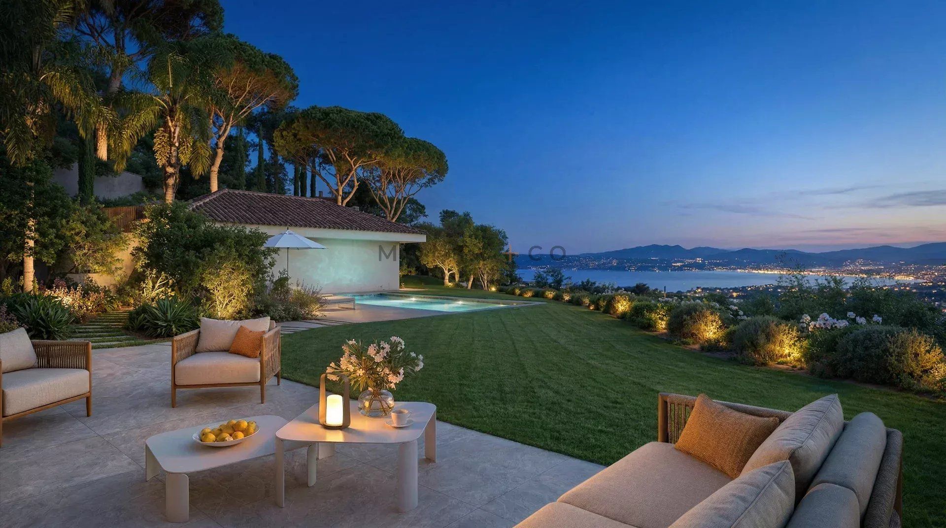 villa 6 Rooms for sale on Grimaud (83310)