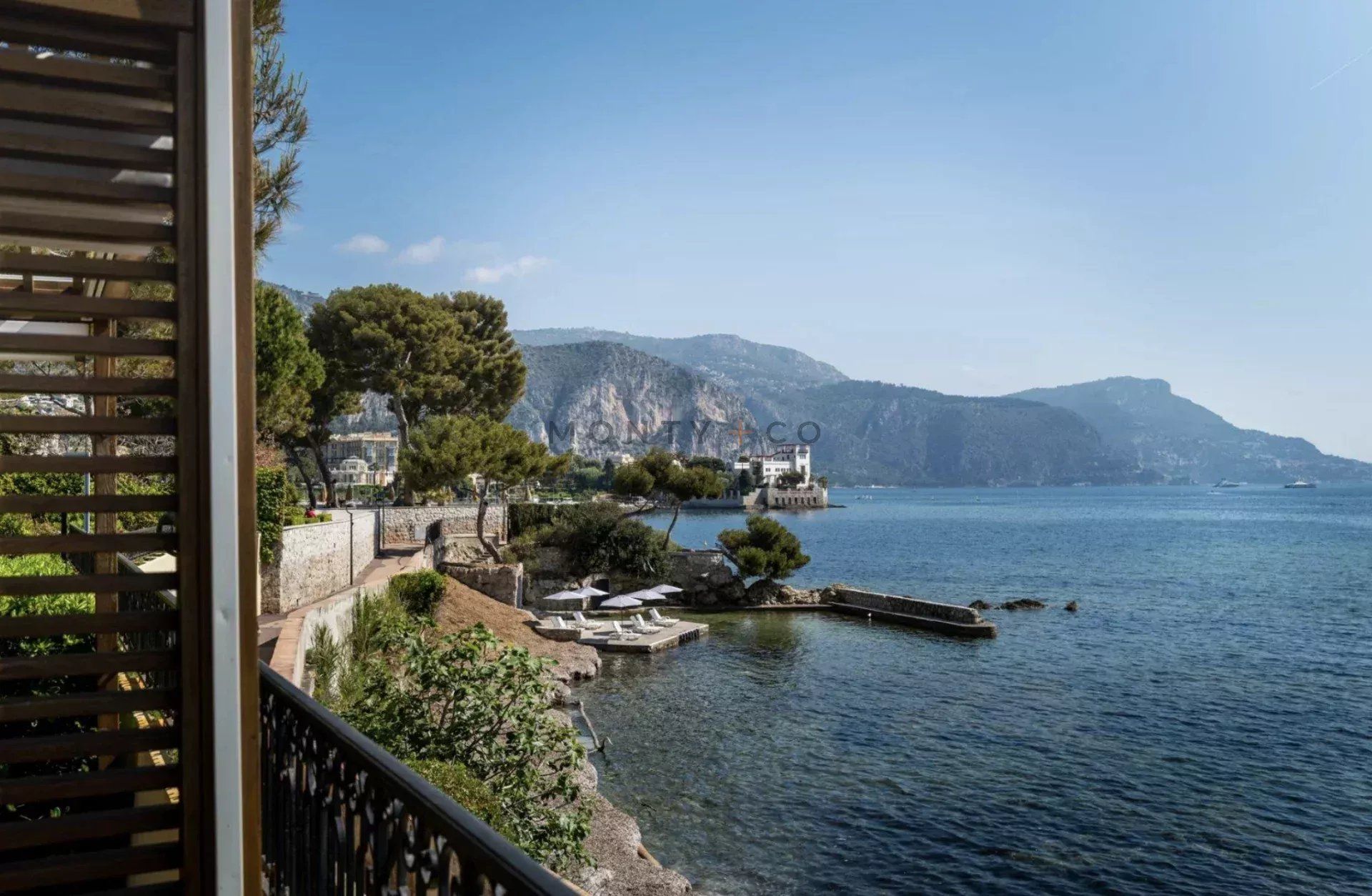 villa for seasonal rent on Saint-Jean-Cap-Ferrat (06230)