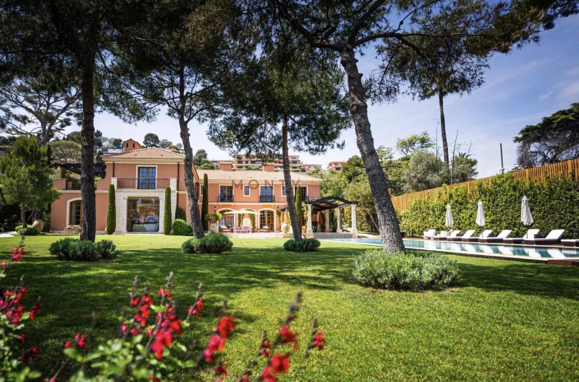 villa en location saisonnière sur Saint-Jean-Cap-Ferrat (06230)
