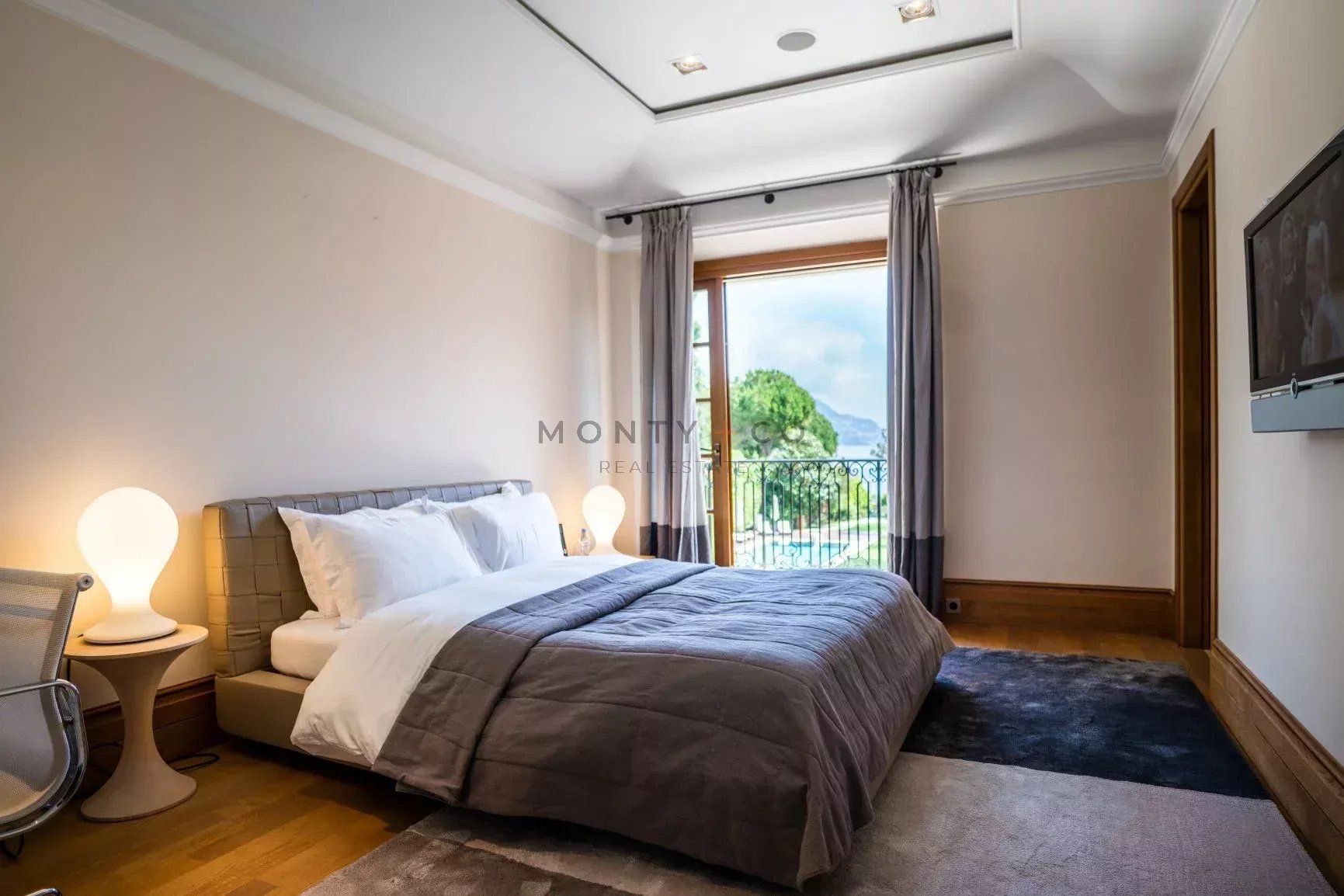 villa for seasonal rent on Saint-Jean-Cap-Ferrat (06230)