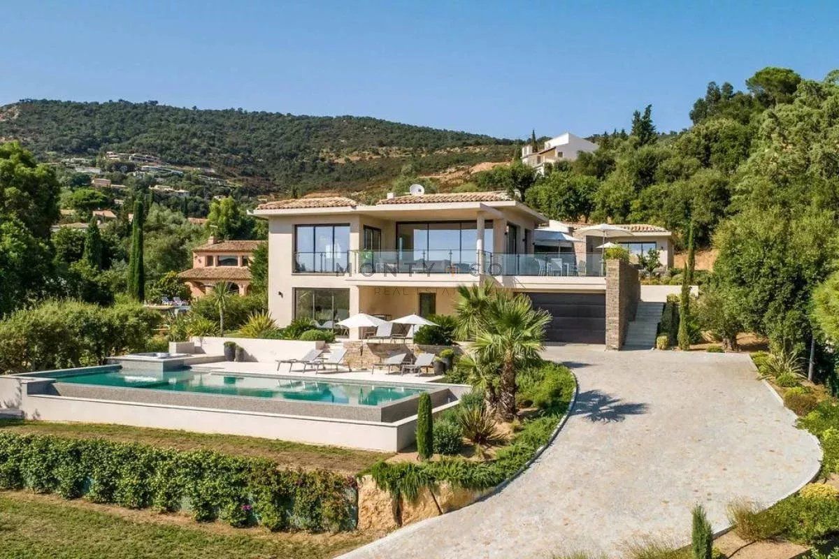 villa for sale on Grimaud (83310)