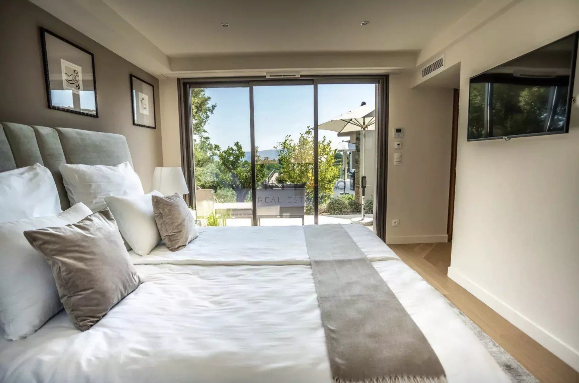 villa for sale on Grimaud (83310)
