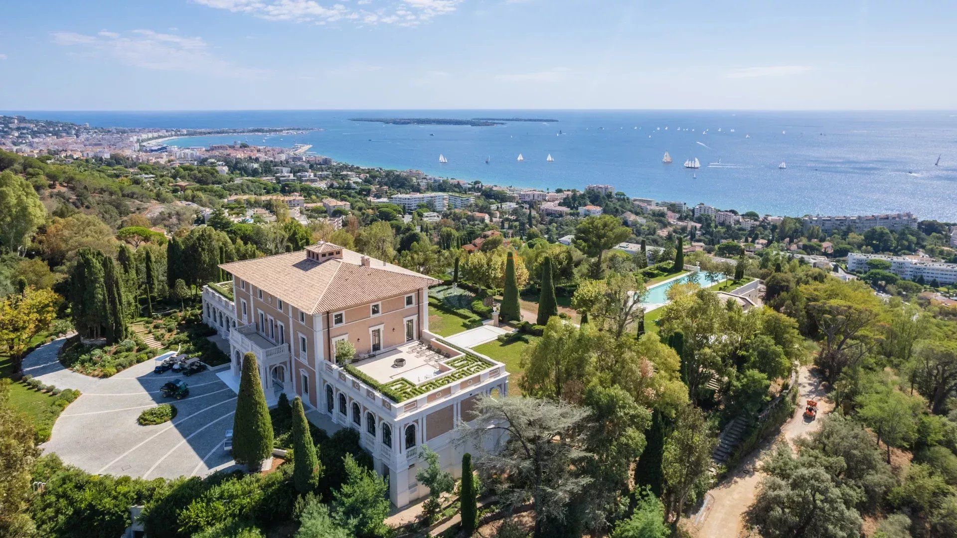 villa en location saisonnière sur Cannes (06400)