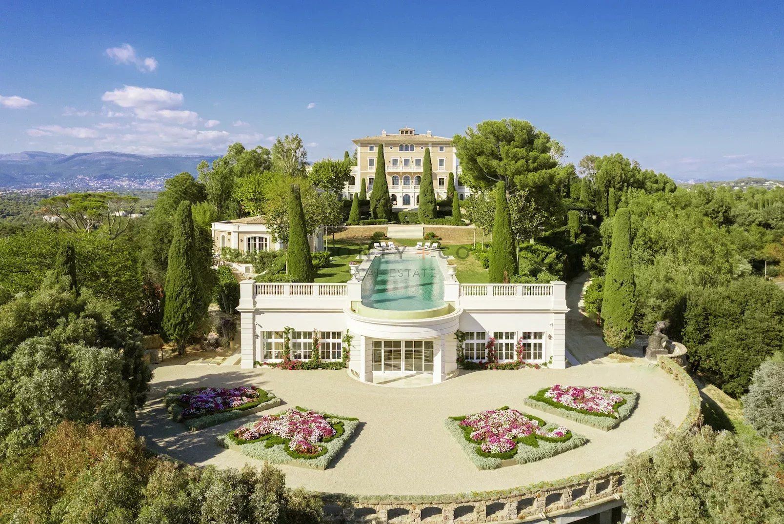 villa en location saisonnière sur Cannes (06400)