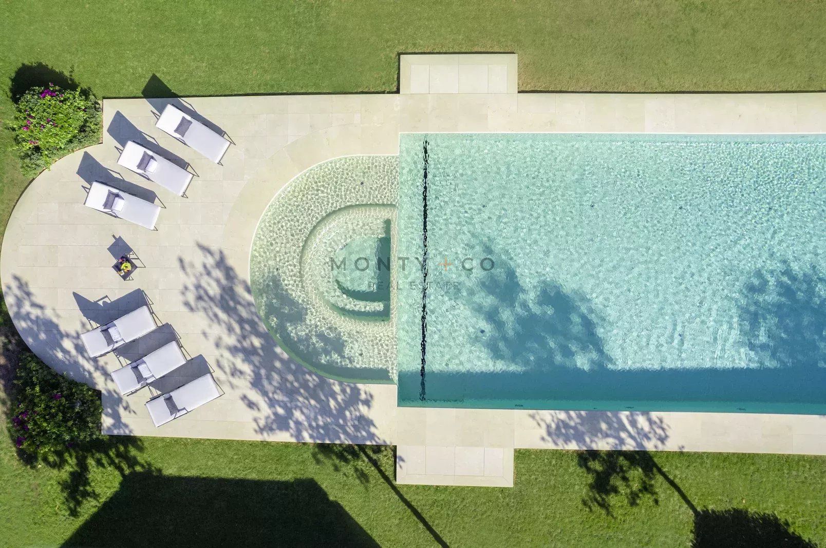 villa en location saisonnière sur Cannes (06400)