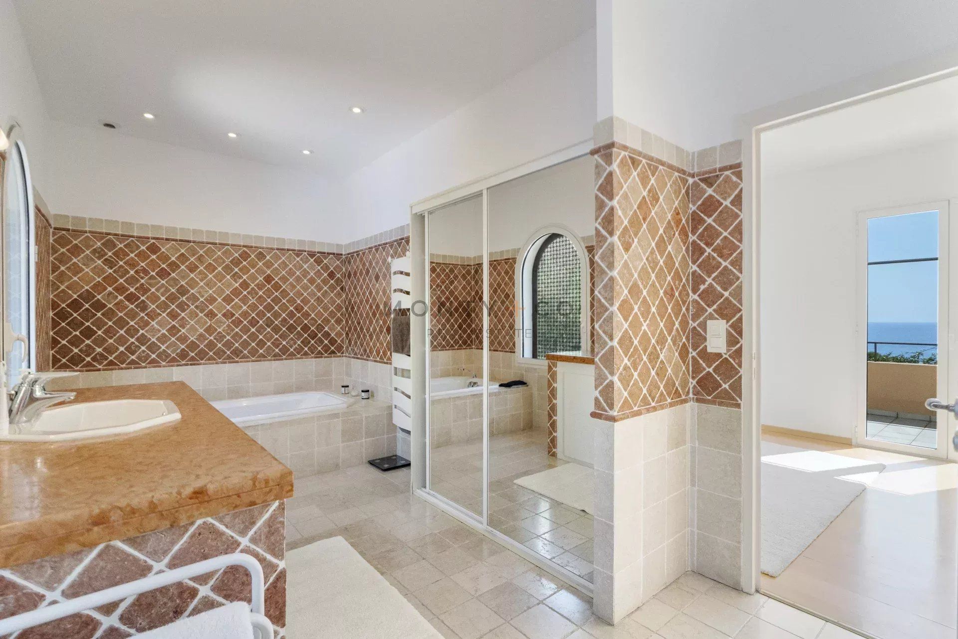 villa for sale on Menton (06500)