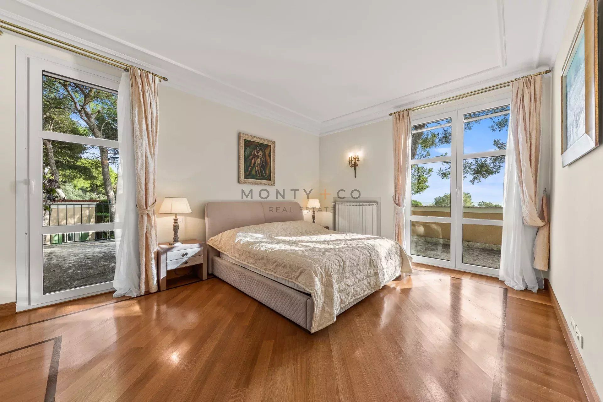 villa for sale on Saint-Jean-Cap-Ferrat (06230)