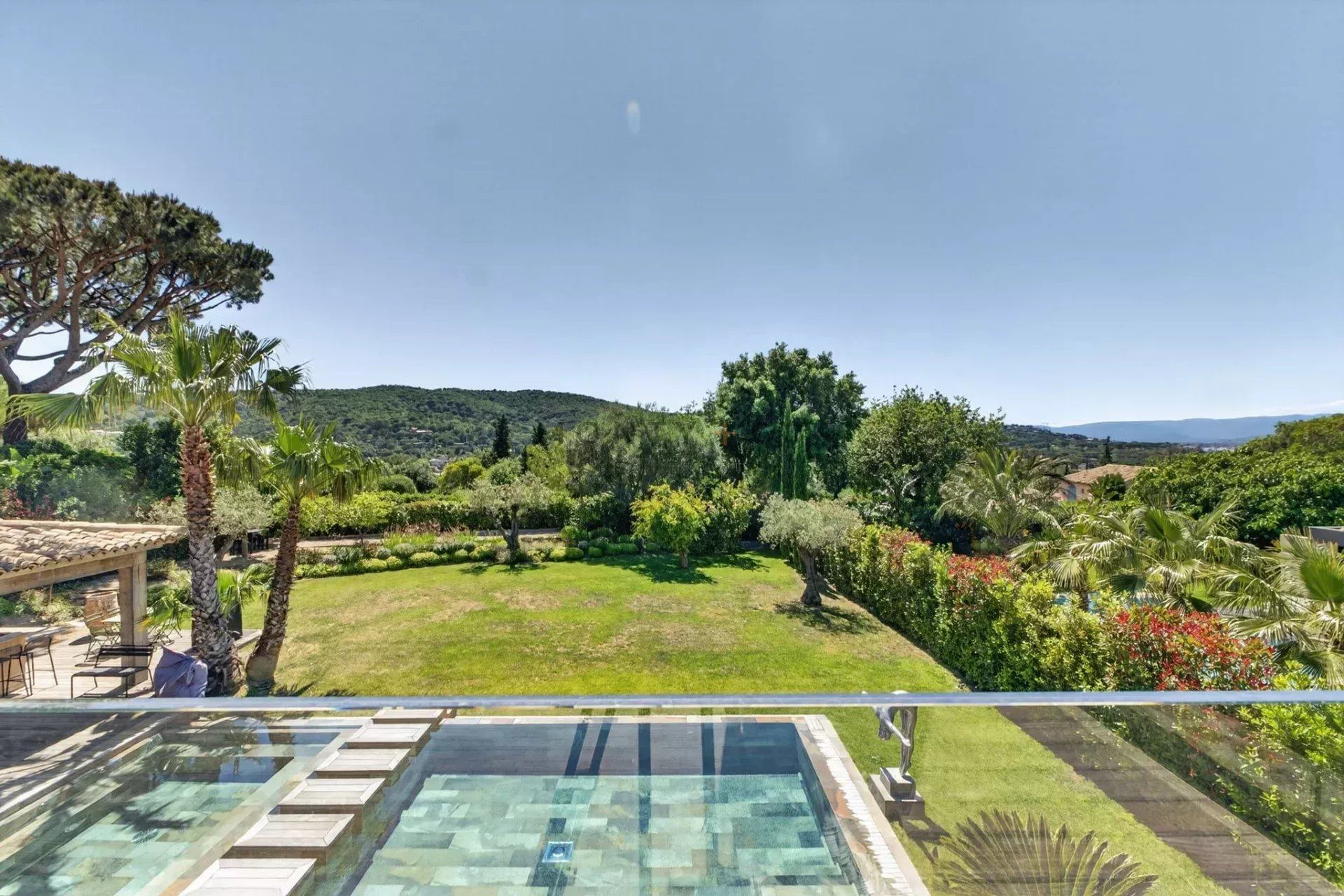 villa for sale on Saint-Tropez (83990)