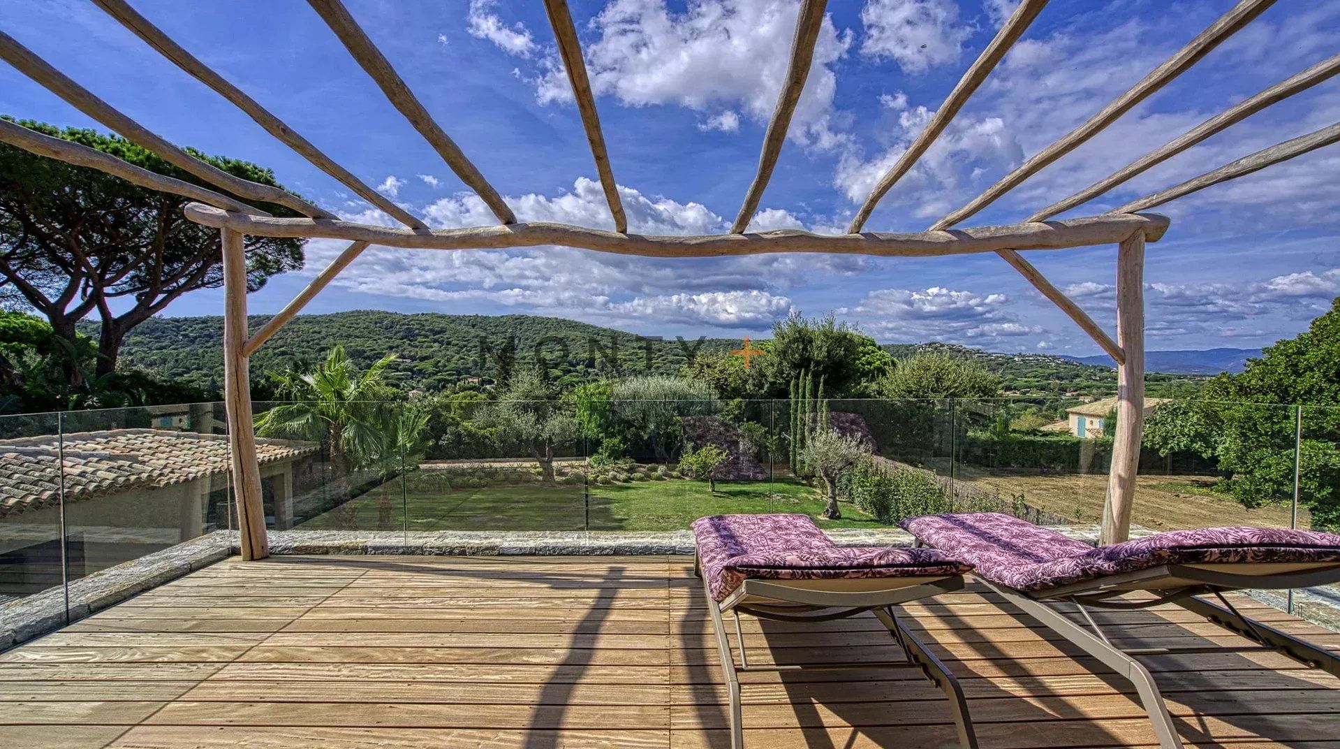 villa en vente sur Saint-Tropez (83990)