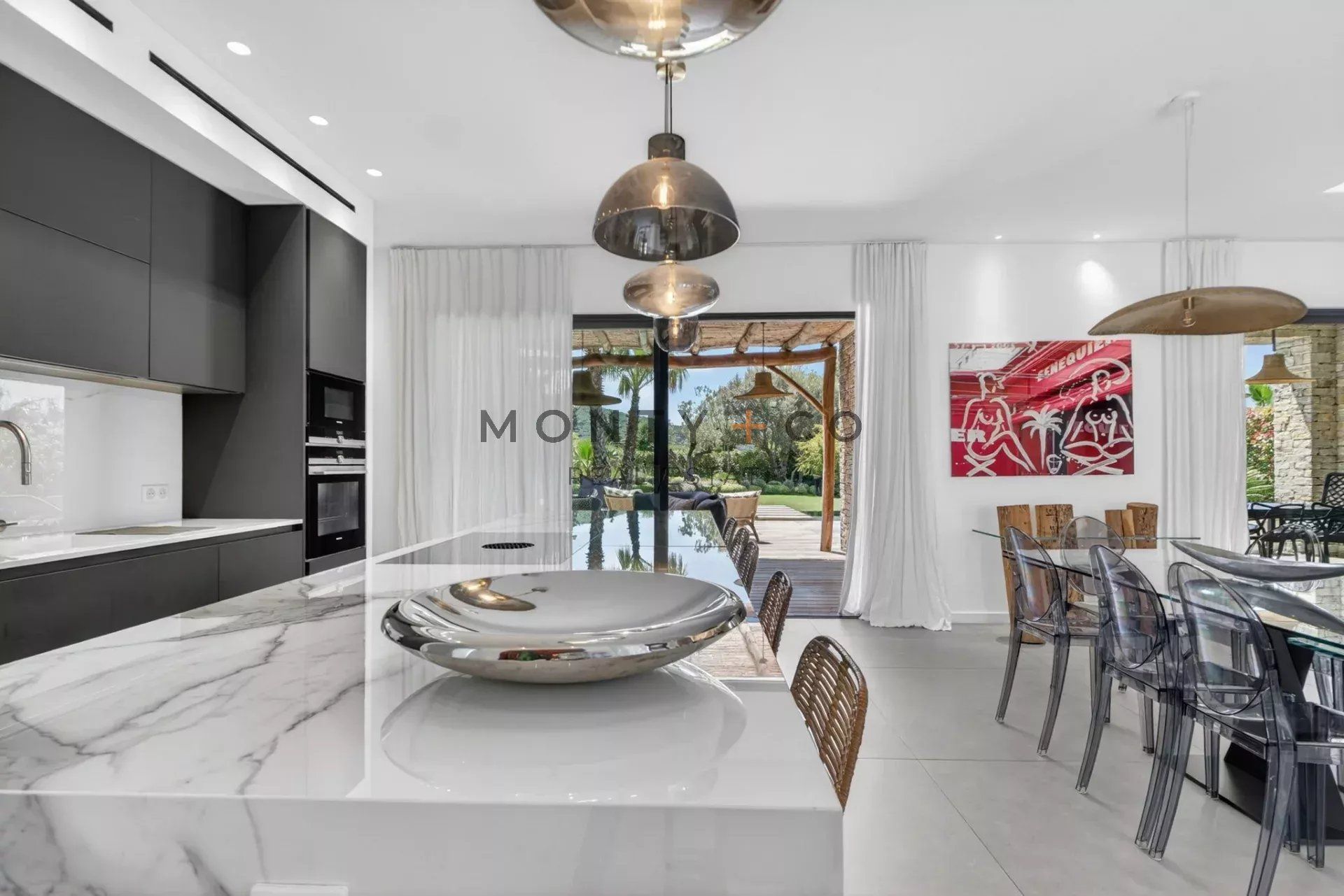 villa for sale on Saint-Tropez (83990)