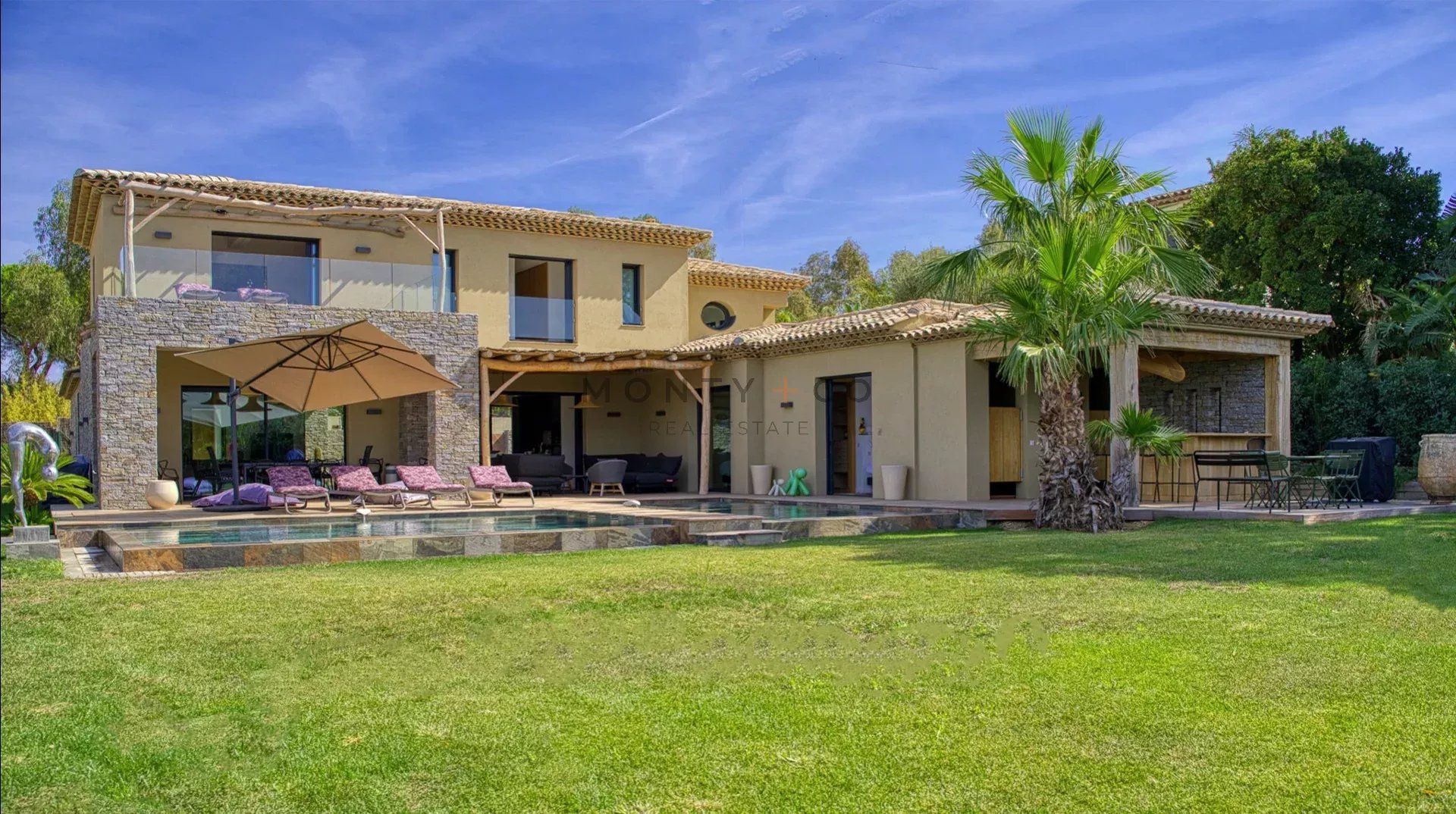 villa for sale on Saint-Tropez (83990)