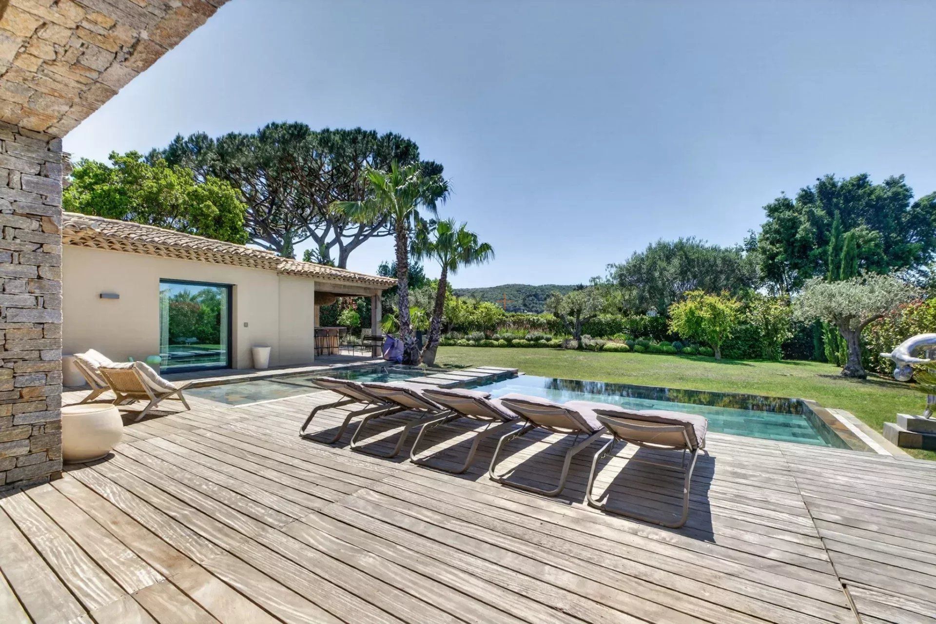 villa for sale on Saint-Tropez (83990)