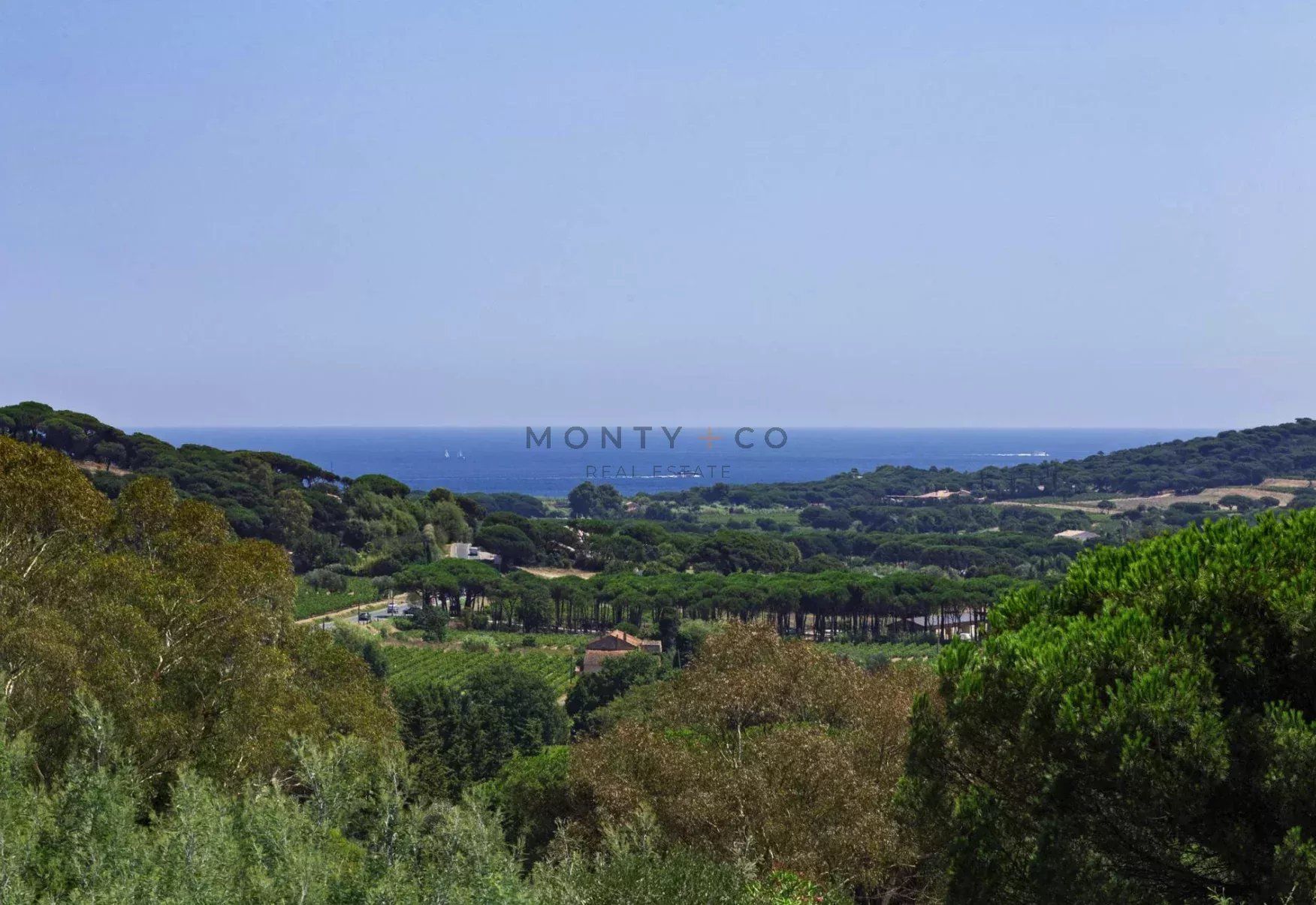 villa 7 Rooms for sale on Ramatuelle (83350)