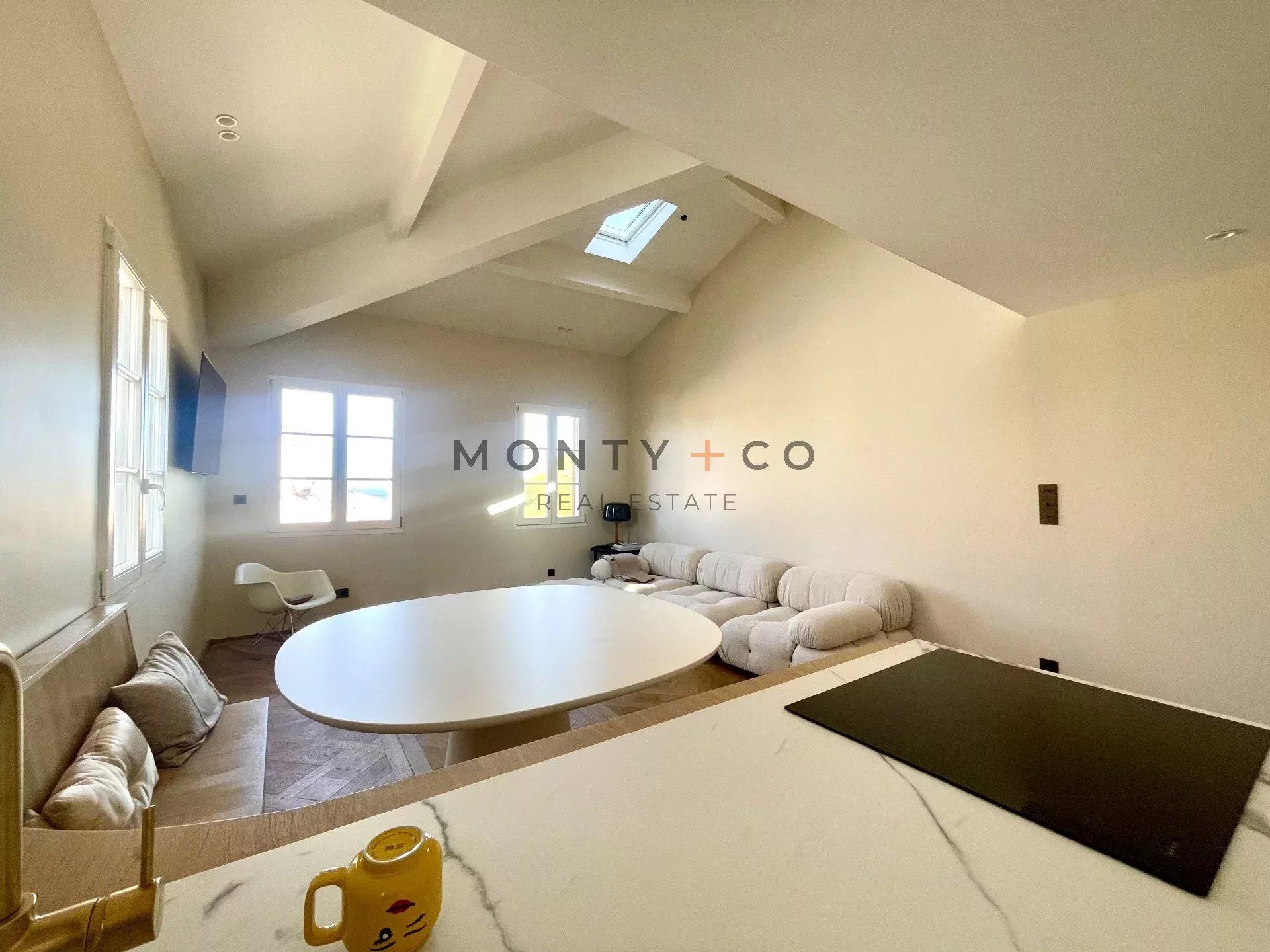 house for sale on Saint-Tropez (83990)