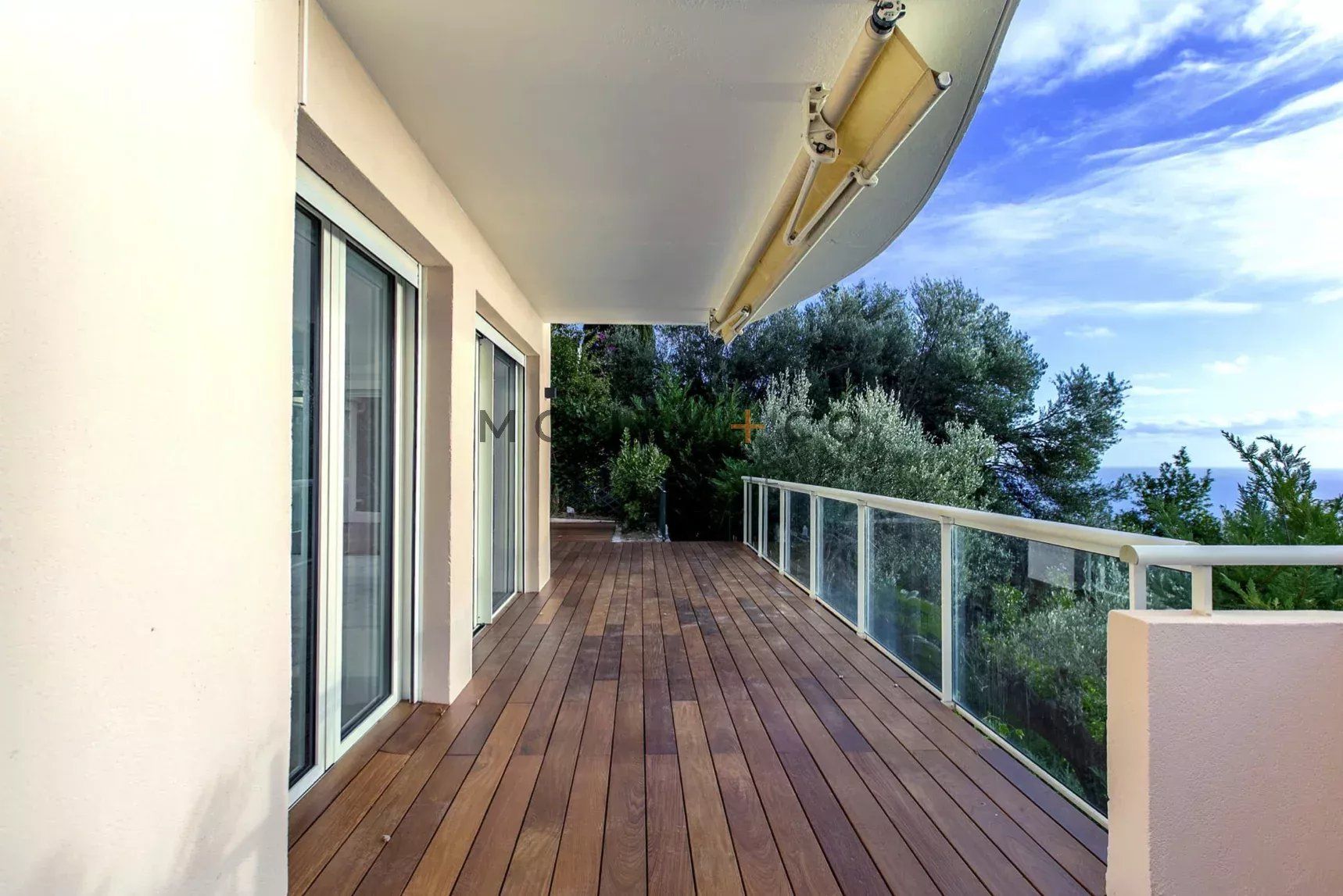 apartment 4 Rooms for sale on Roquebrune-Cap-Martin (06190)