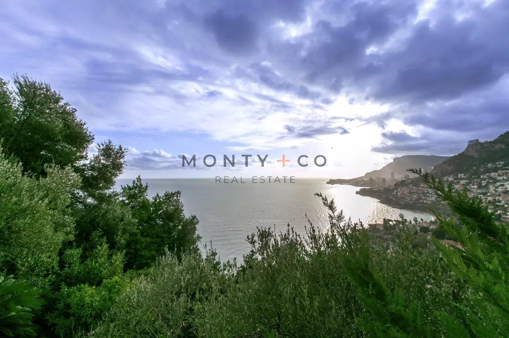 apartment 4 Rooms for sale on Roquebrune-Cap-Martin (06190)