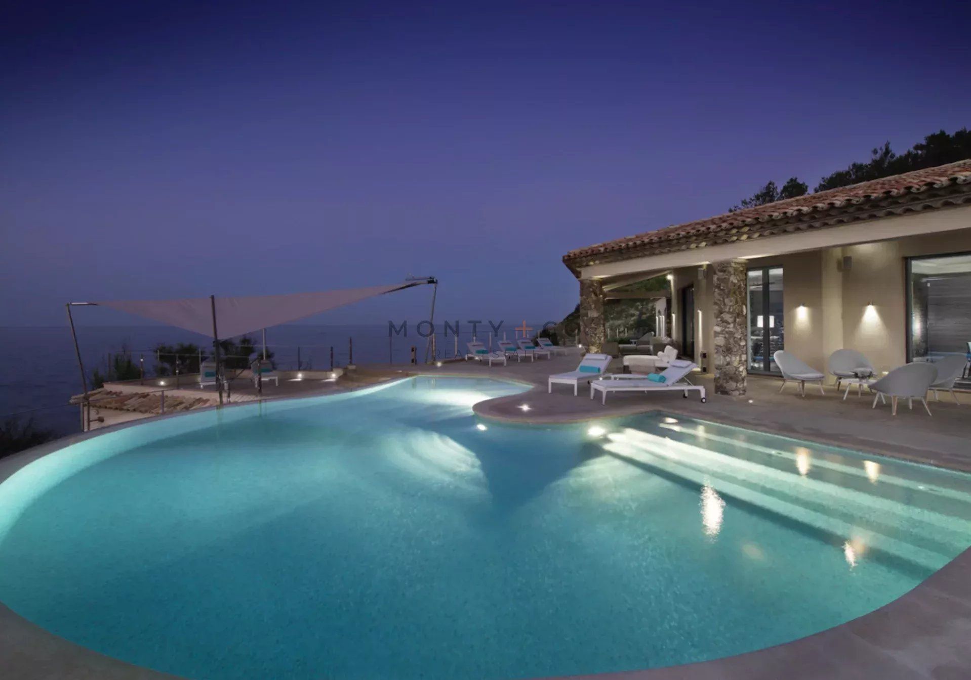 villa en location saisonnière sur Saint-Tropez (83990)