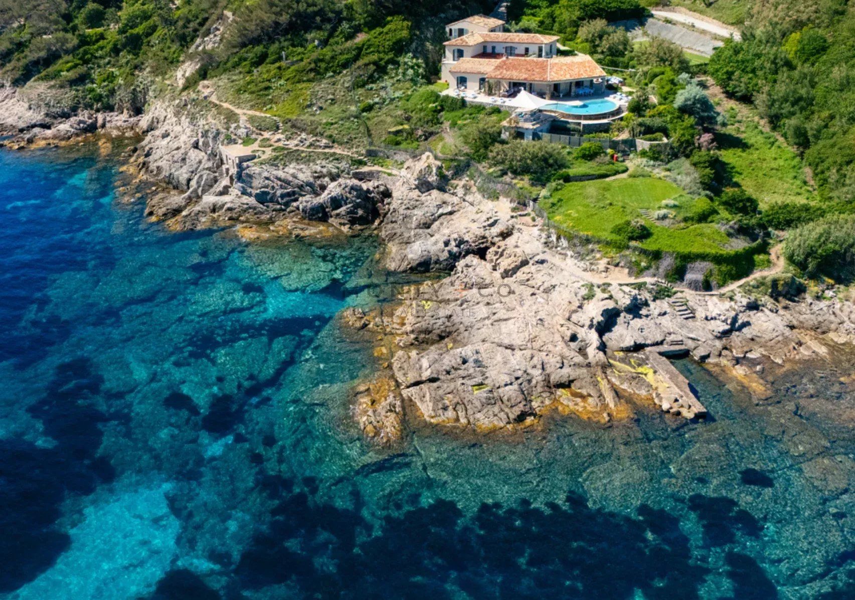 villa en location saisonnière sur Saint-Tropez (83990)