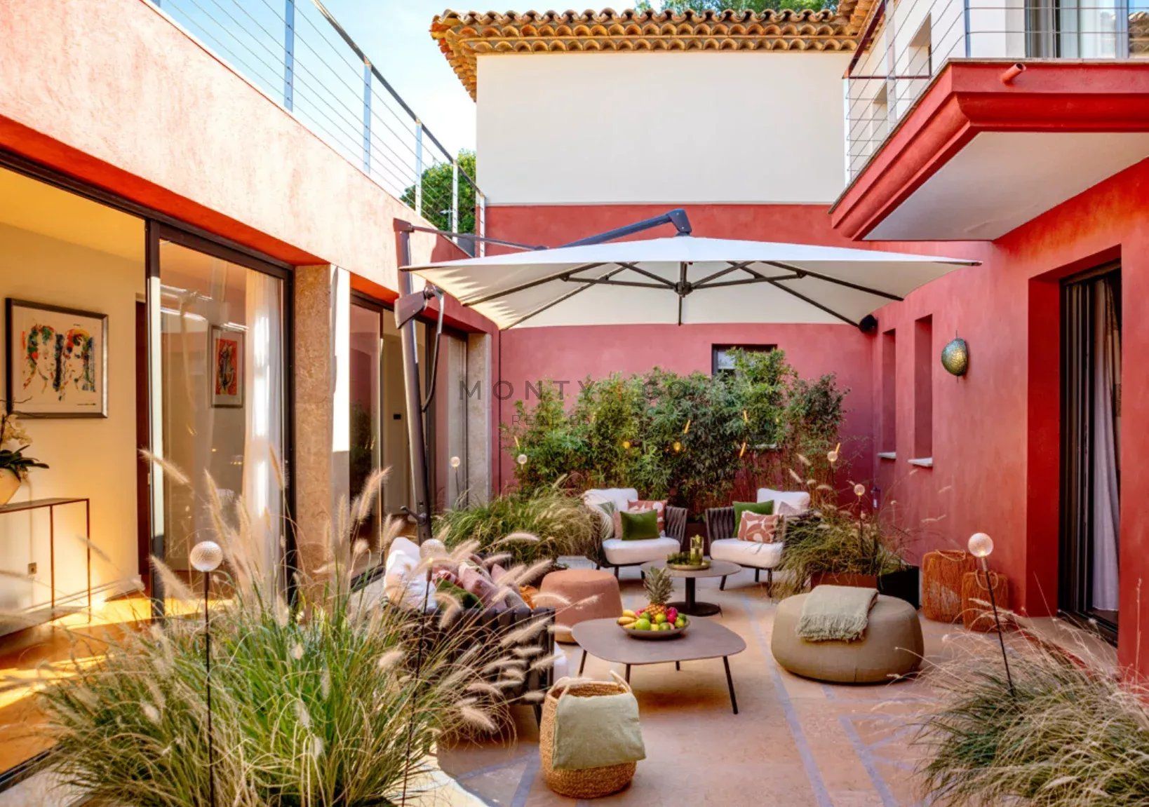 villa en location saisonnière sur Saint-Tropez (83990)