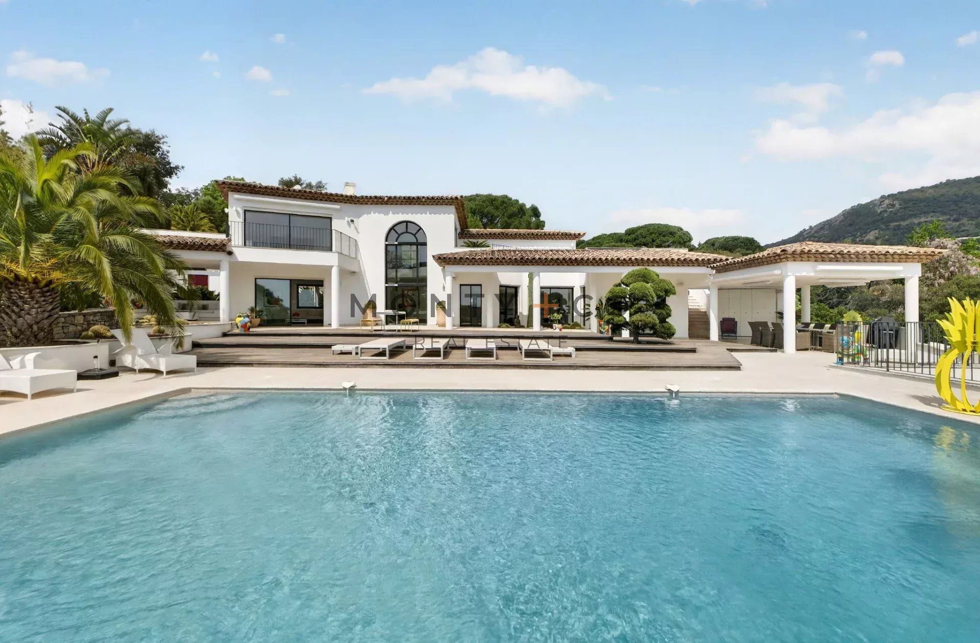 villa for sale on Grimaud (83310)
