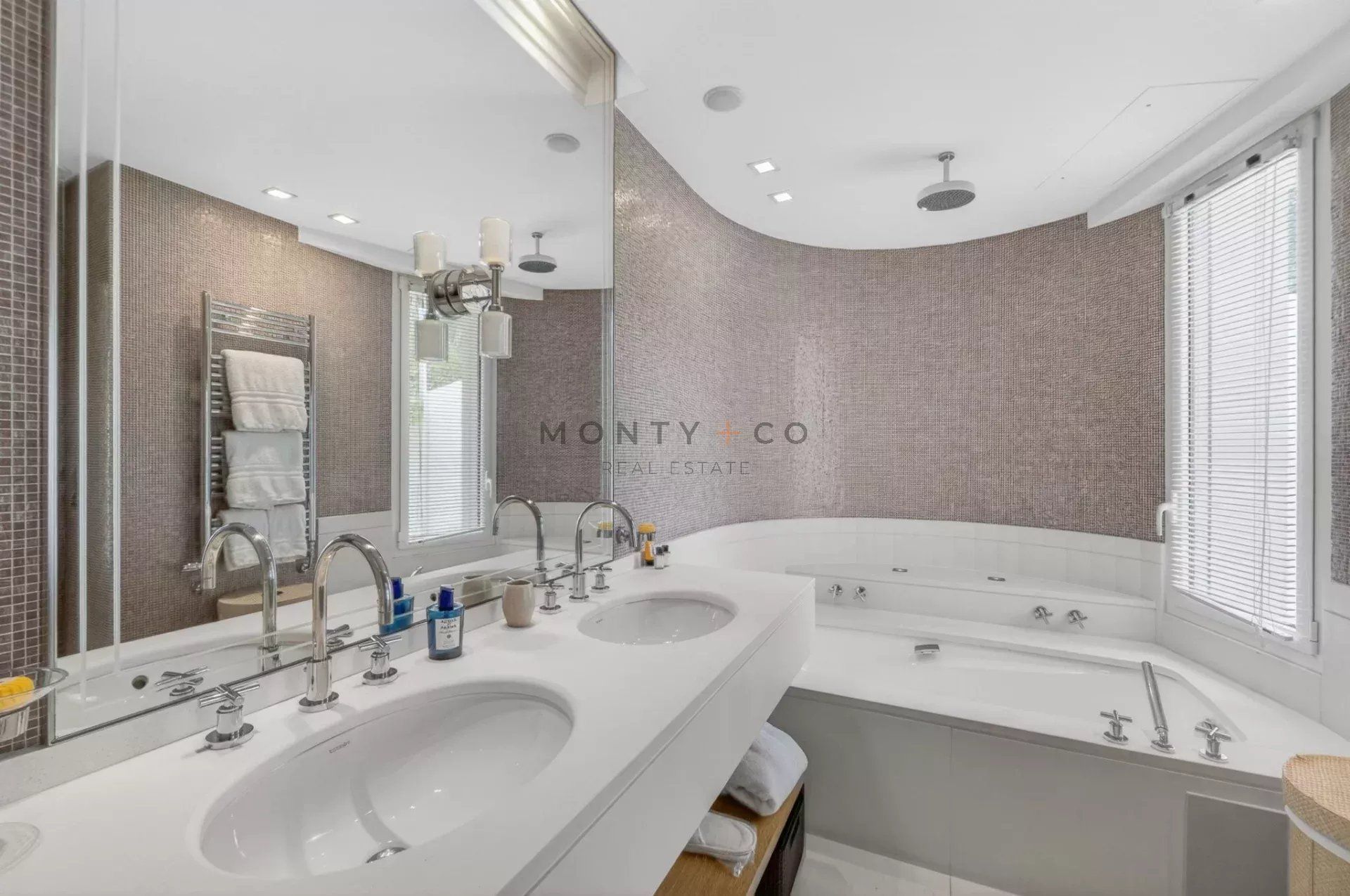 villa en location saisonnière sur Saint-Jean-Cap-Ferrat (06230)
