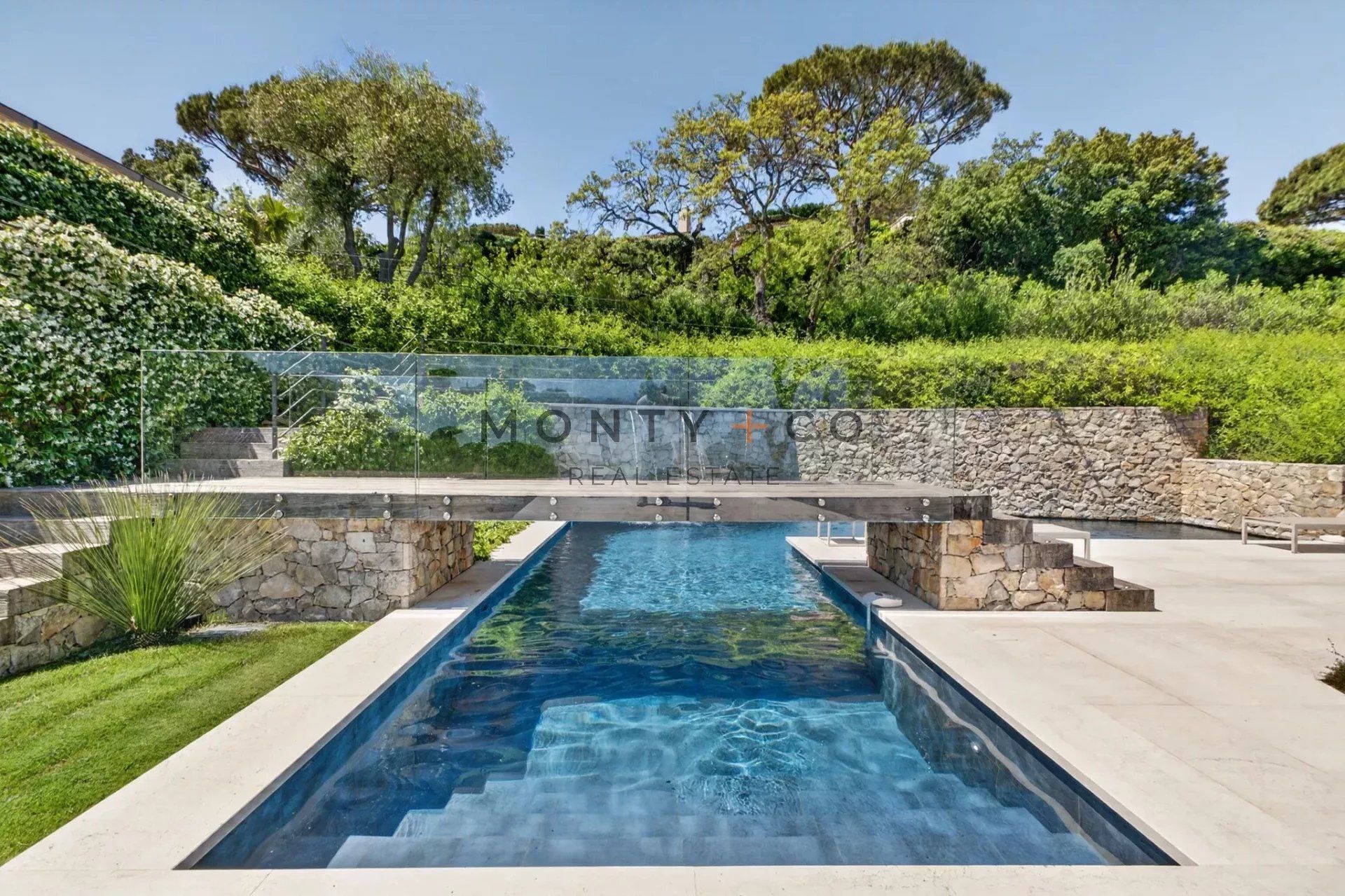 maison en location saisonnière sur Saint-Tropez (83990)