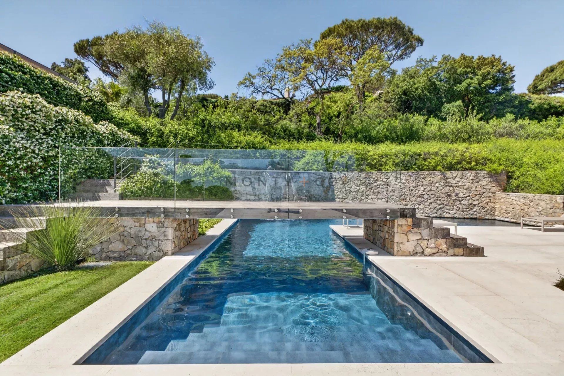 maison en location saisonnière sur Saint-Tropez (83990)