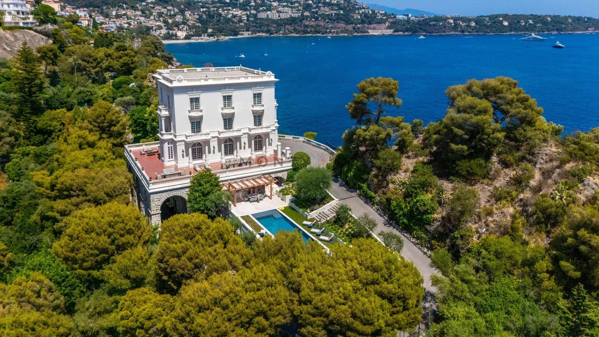 villa en location saisonnière sur Roquebrune-Cap-Martin (06190)