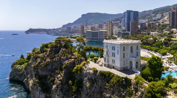 Rental Villa Roquebrune-Cap-Martin 600&nbsp;m²