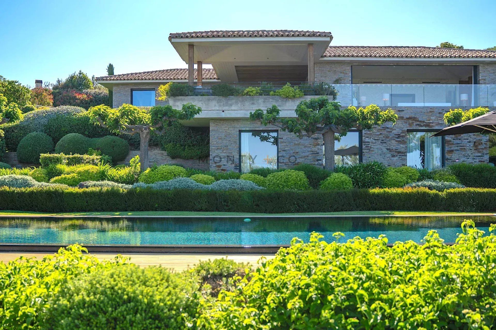 villa en location saisonnière sur Saint-Tropez (83990)
