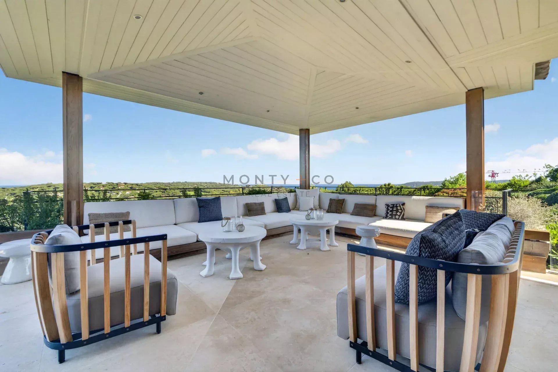 villa en location saisonnière sur Saint-Tropez (83990)
