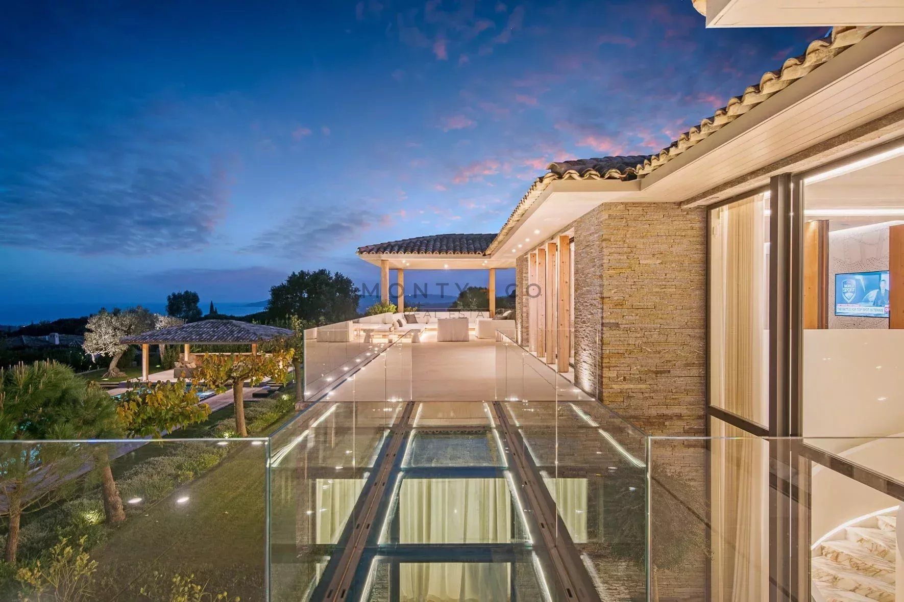 villa en location saisonnière sur Saint-Tropez (83990)