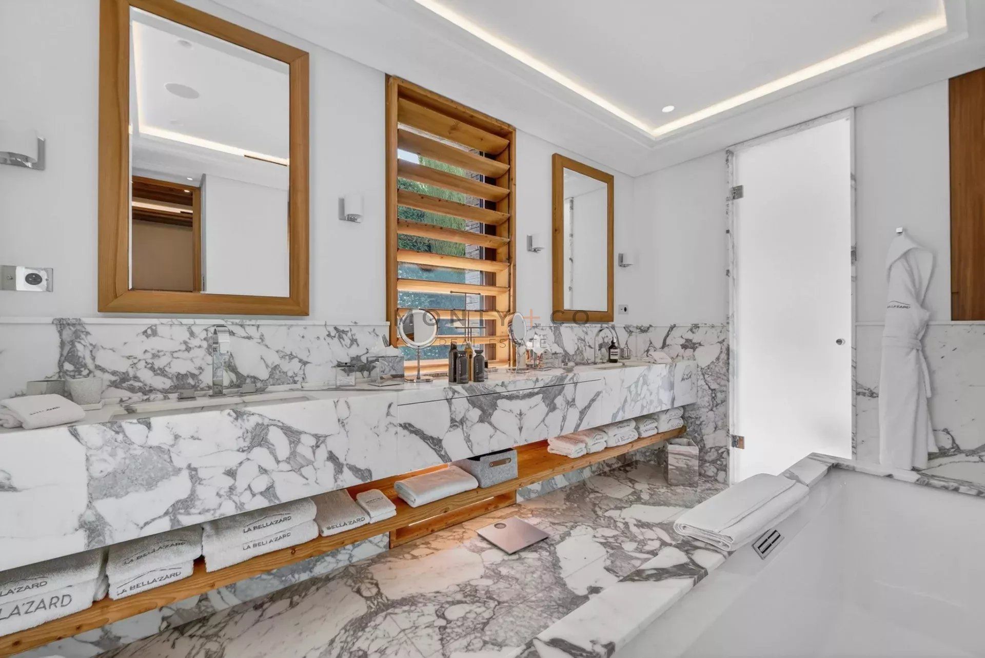 villa en location saisonnière sur Saint-Tropez (83990)