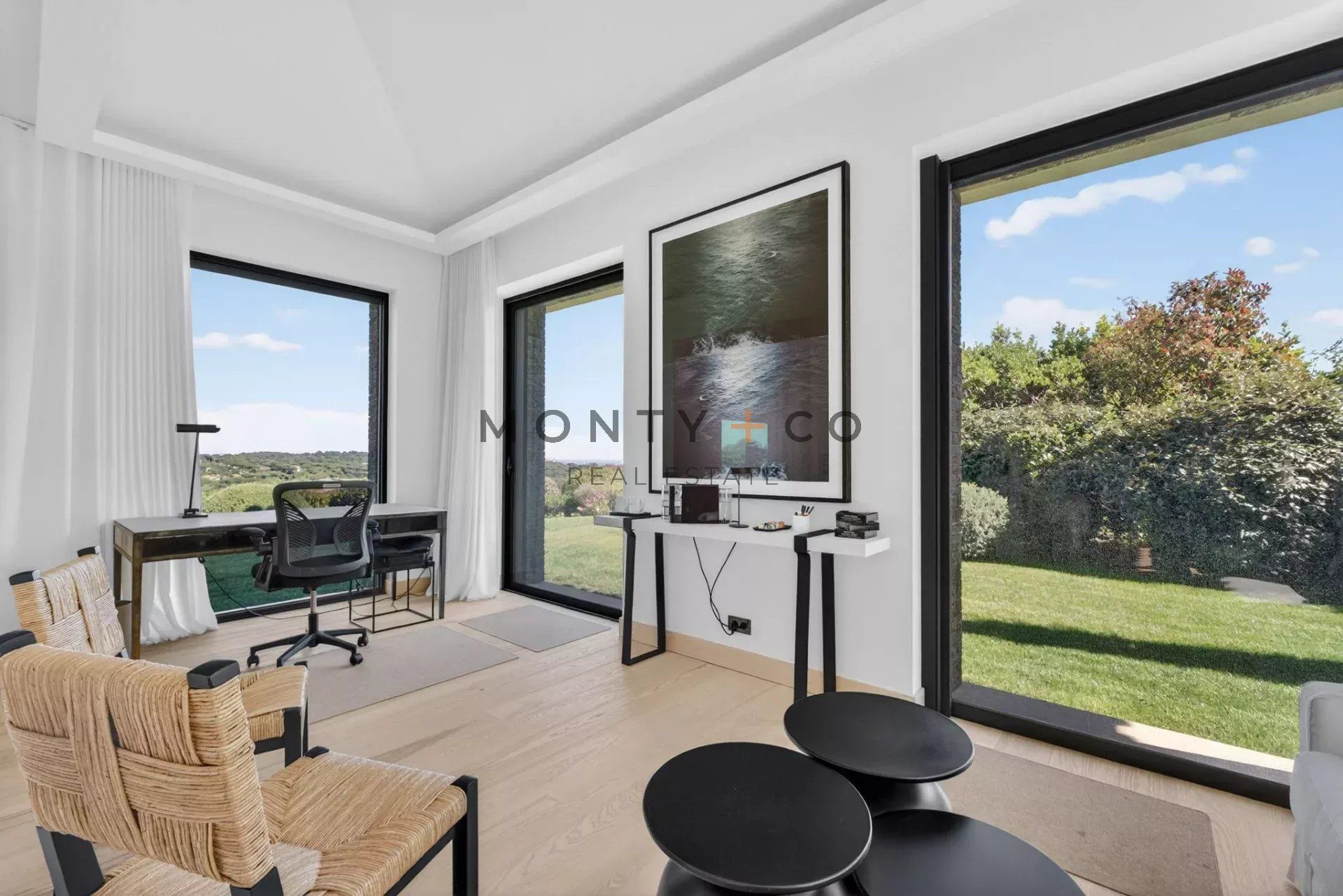 villa for seasonal rent on Saint-Tropez (83990)