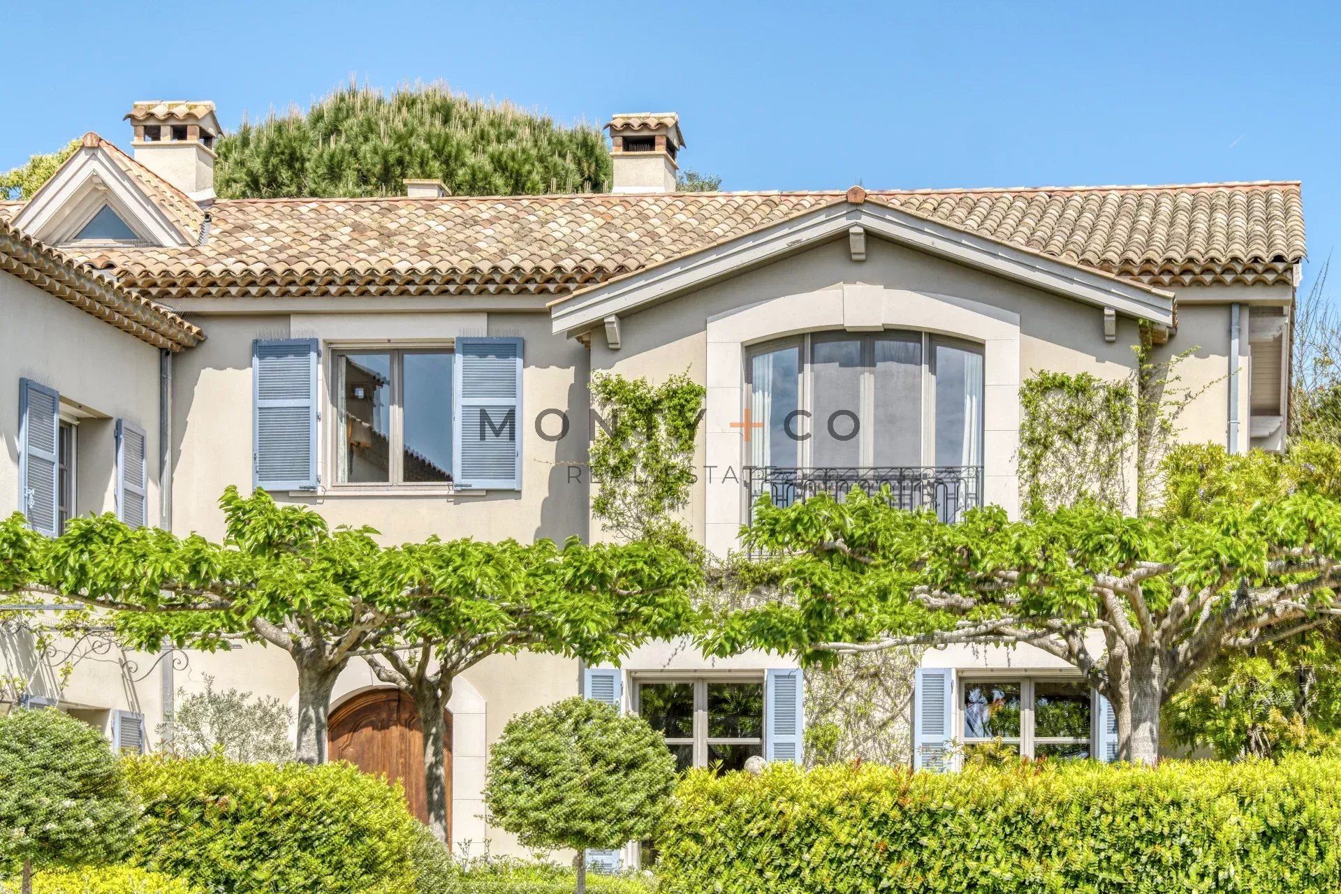villa en location saisonnière sur Antibes (06160)