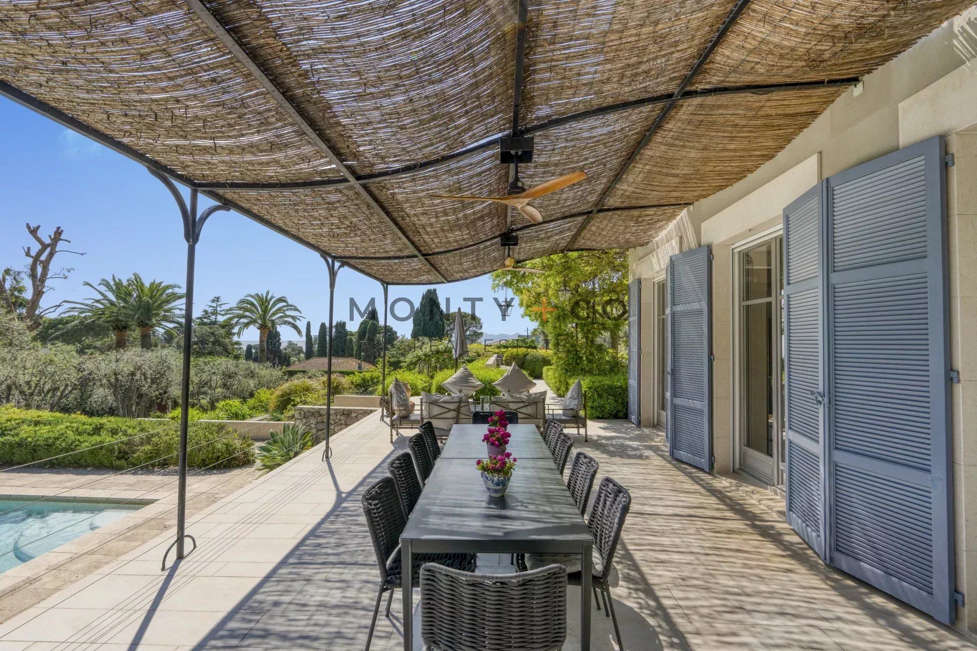 villa en location saisonnière sur Antibes (06160)