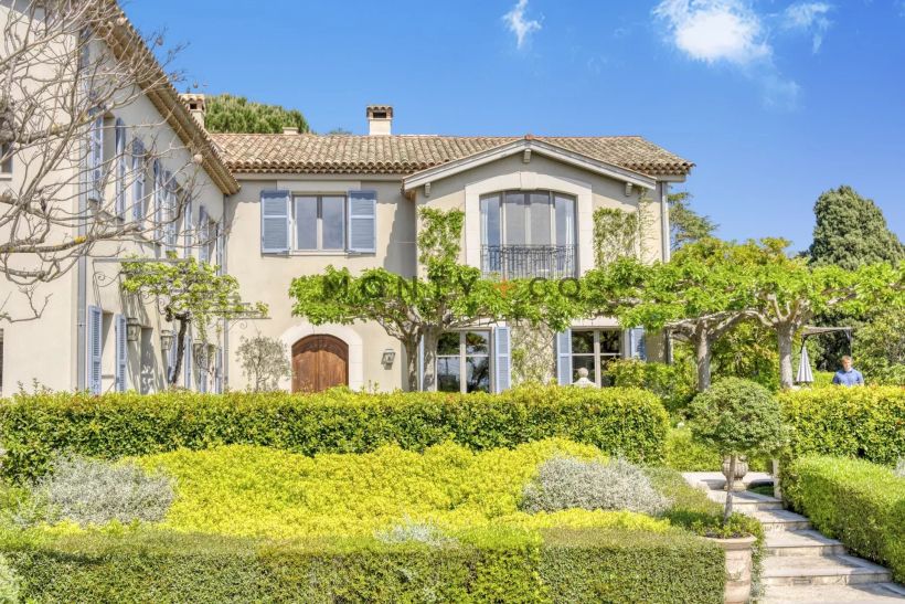 villa en location saisonnière sur Antibes (06160)