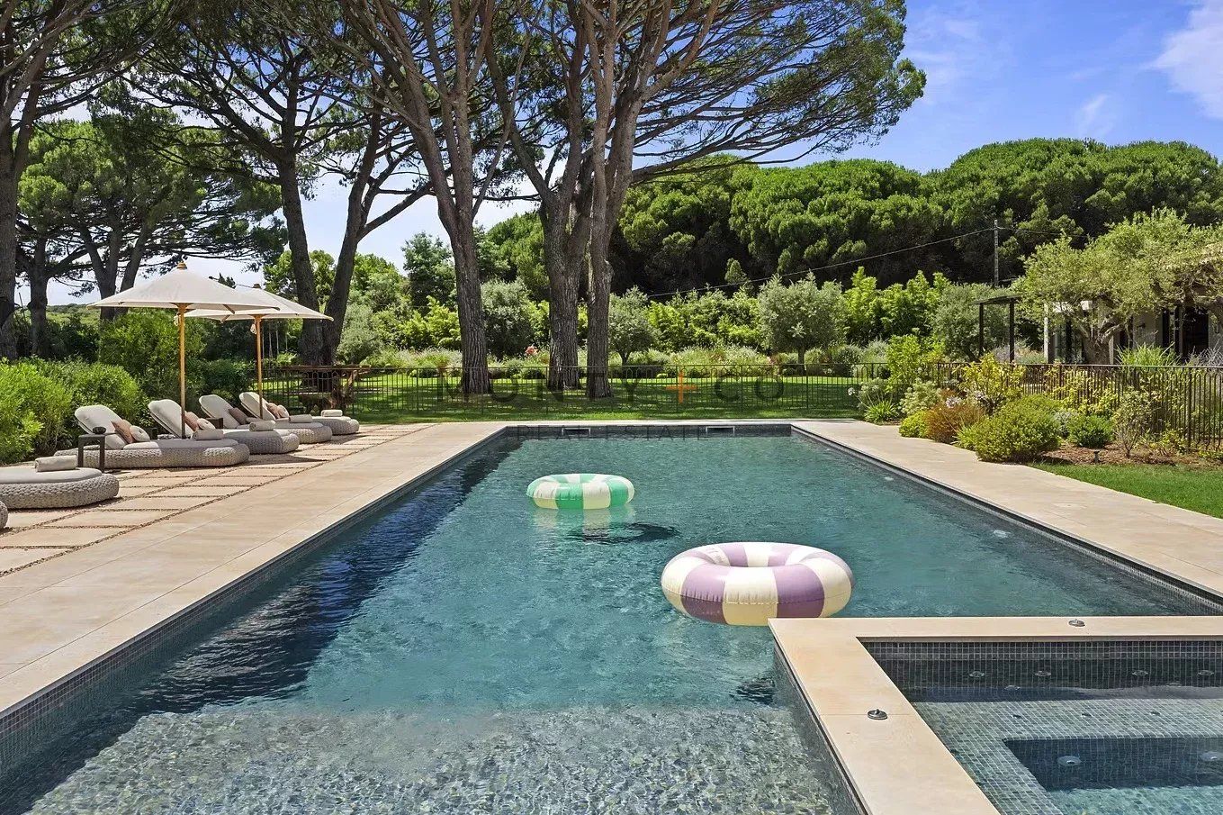 villa en location saisonnière sur Ramatuelle (83350)