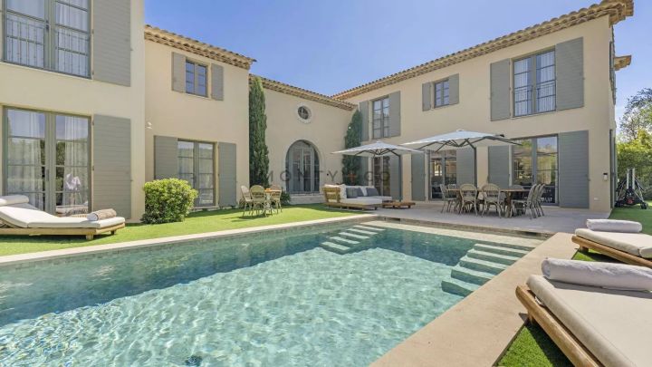 Rental Villa Saint-Tropez 450&nbsp;m²