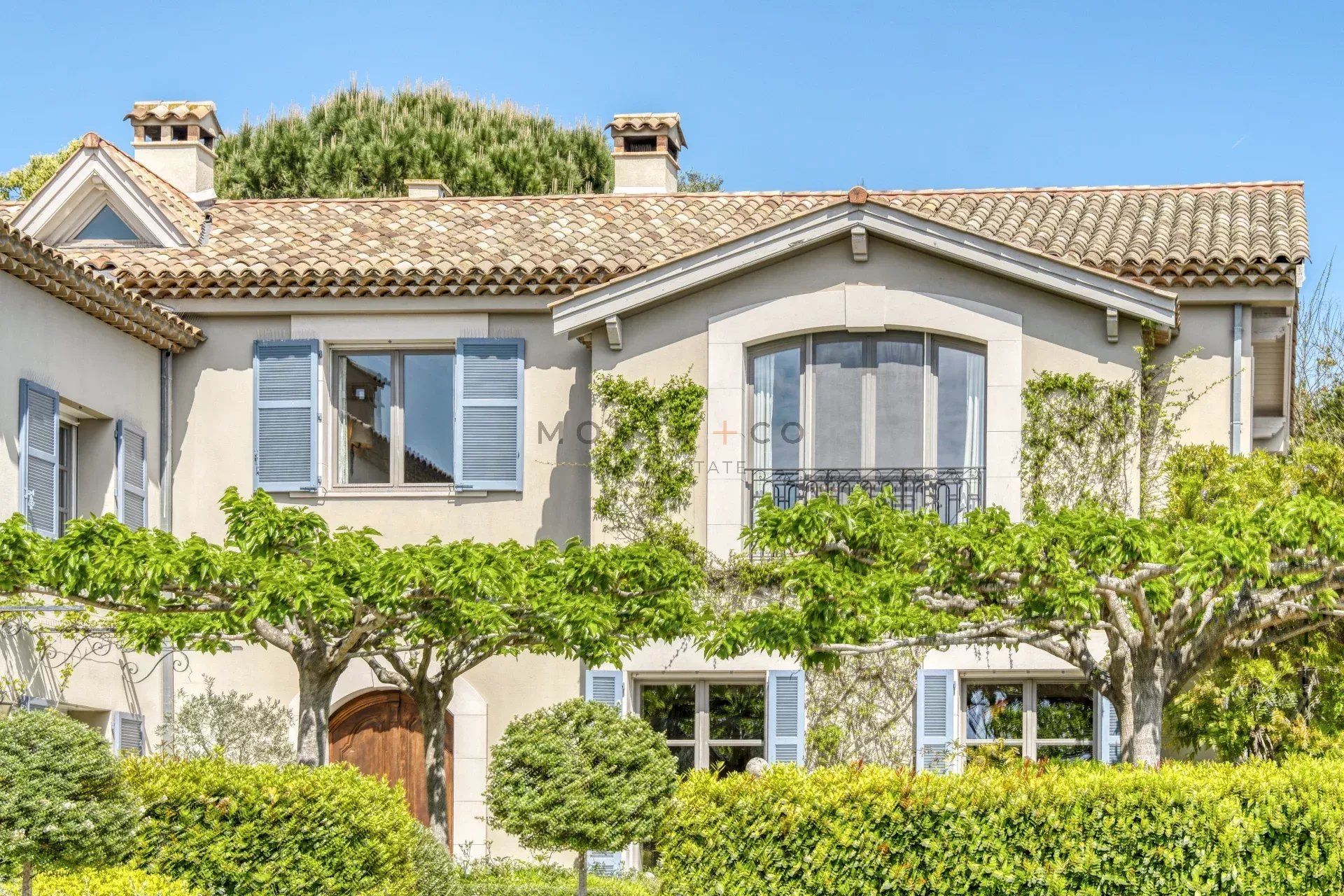 villa for sale on Antibes (06160)