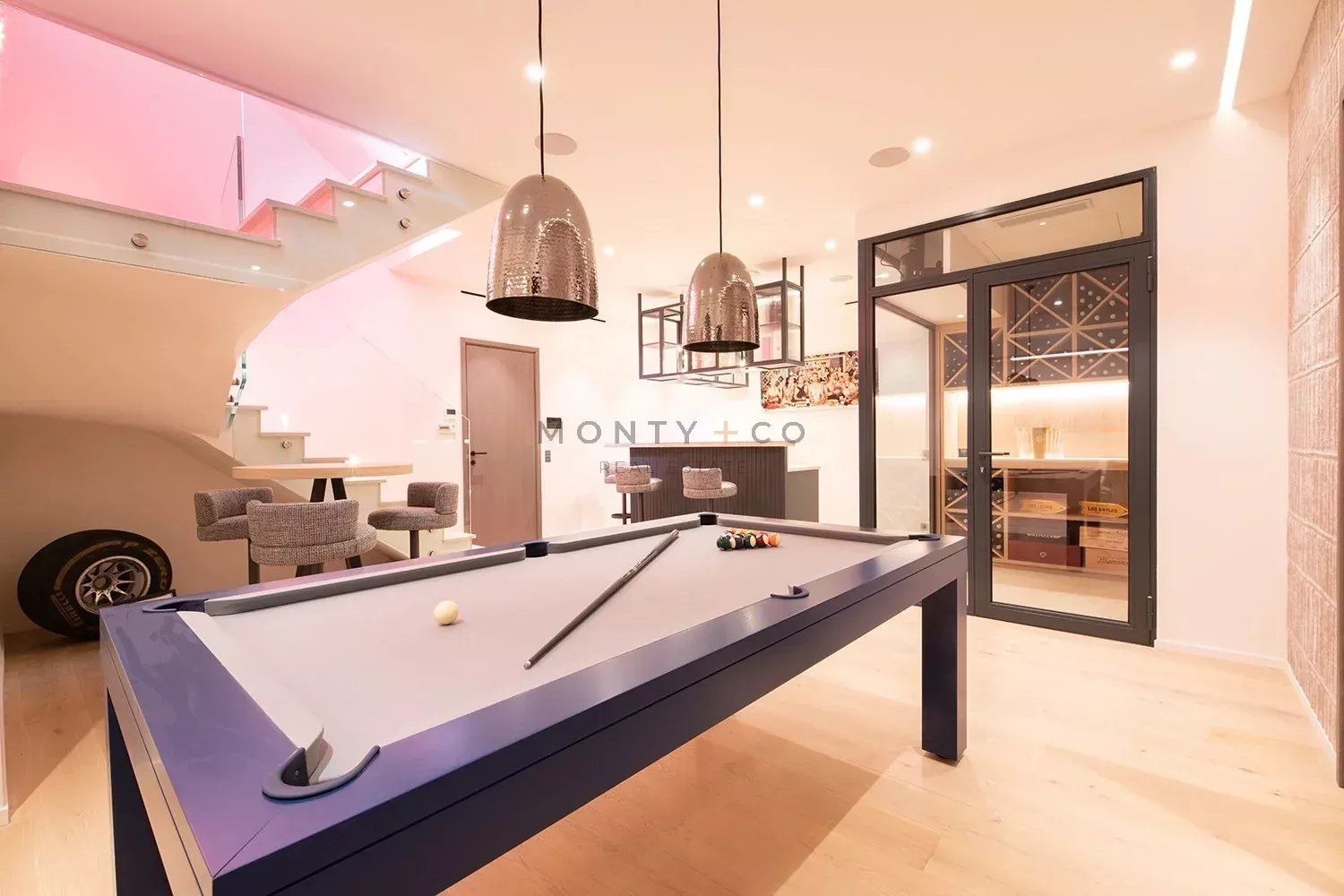 villa en location saisonnière sur Gassin (83580)