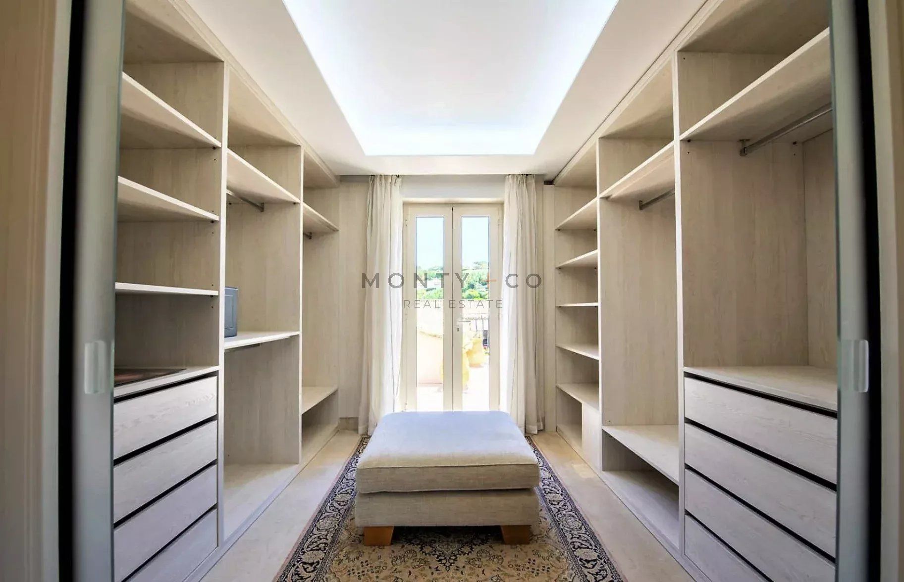 villa en location saisonnière sur Saint-Tropez (83990)