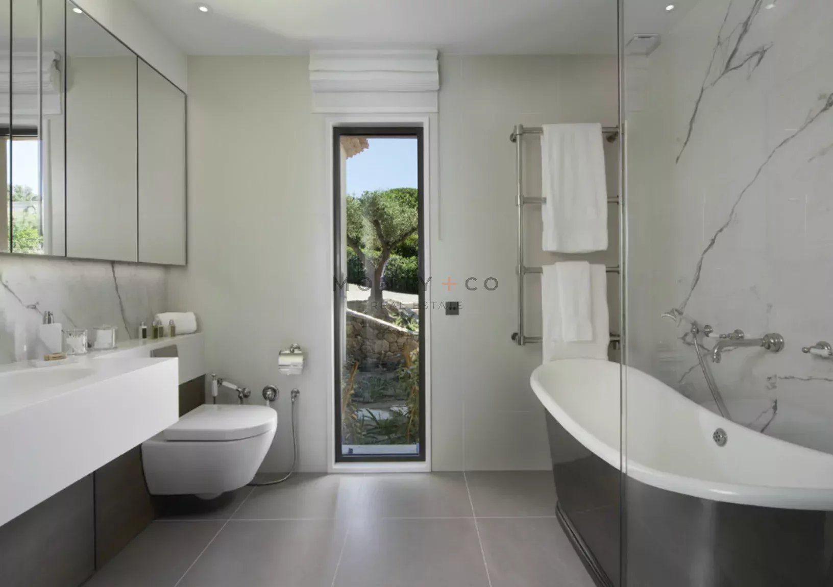villa en location saisonnière sur Saint-Tropez (83990)