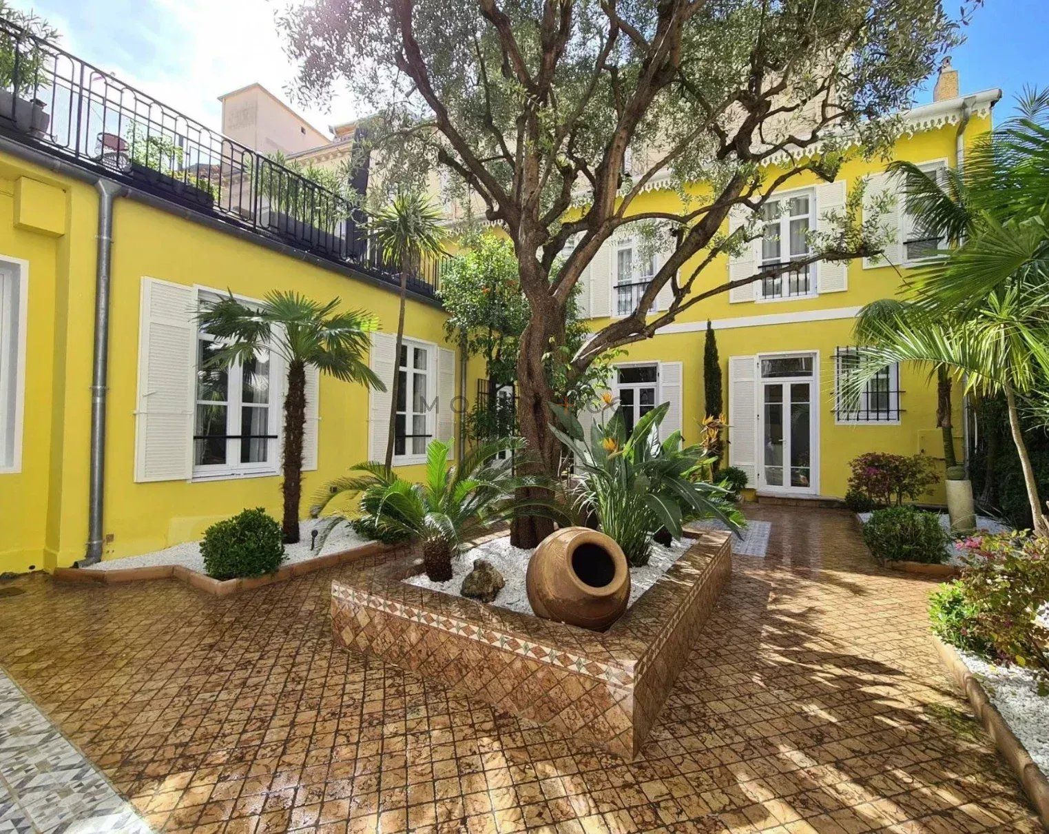 townhouse for sale on Cannes (06400)