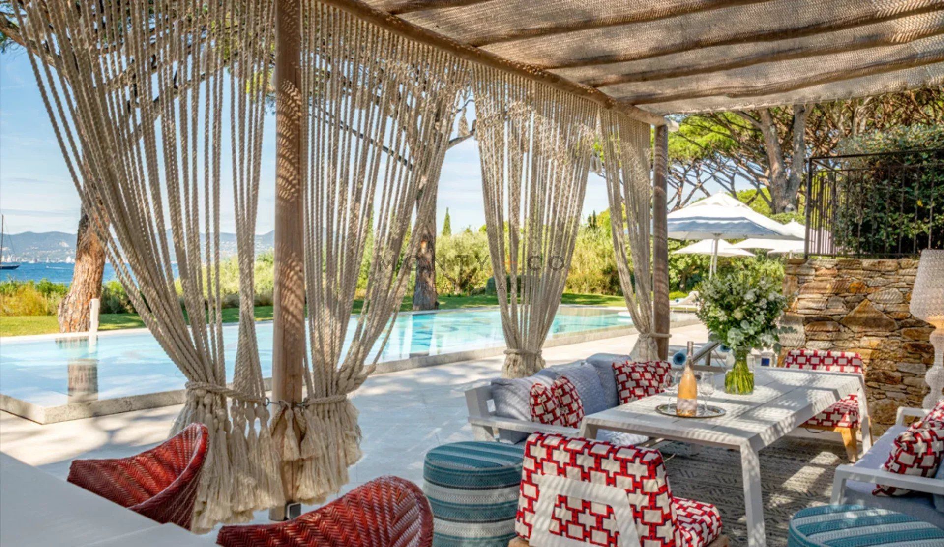 villa en location saisonnière sur Saint-Tropez (83990)